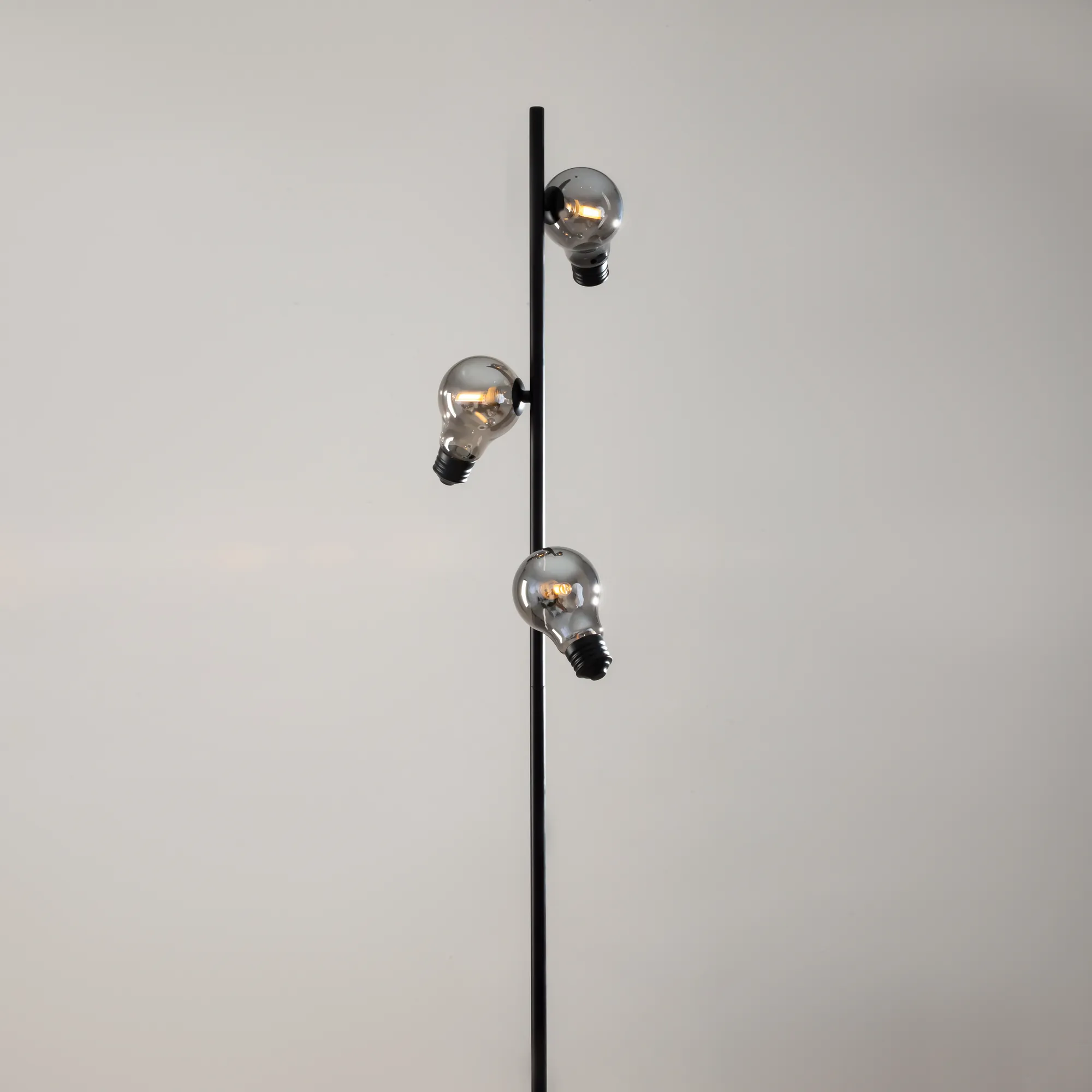 картинка Напольный светильник (торшер) Freya FR5372FL-03B