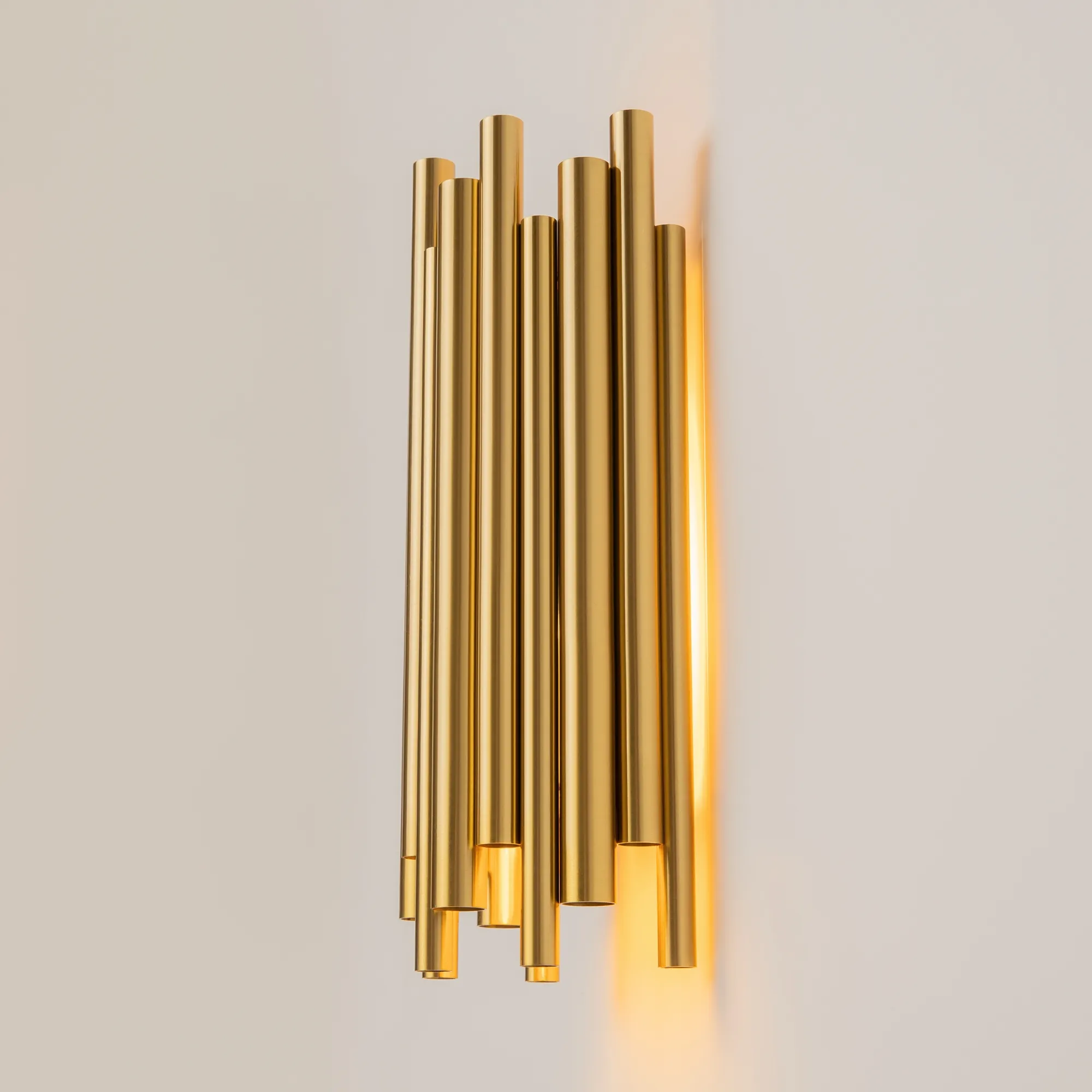 картинка Настенный светильник (бра) Maytoni MOD136WL-01BS