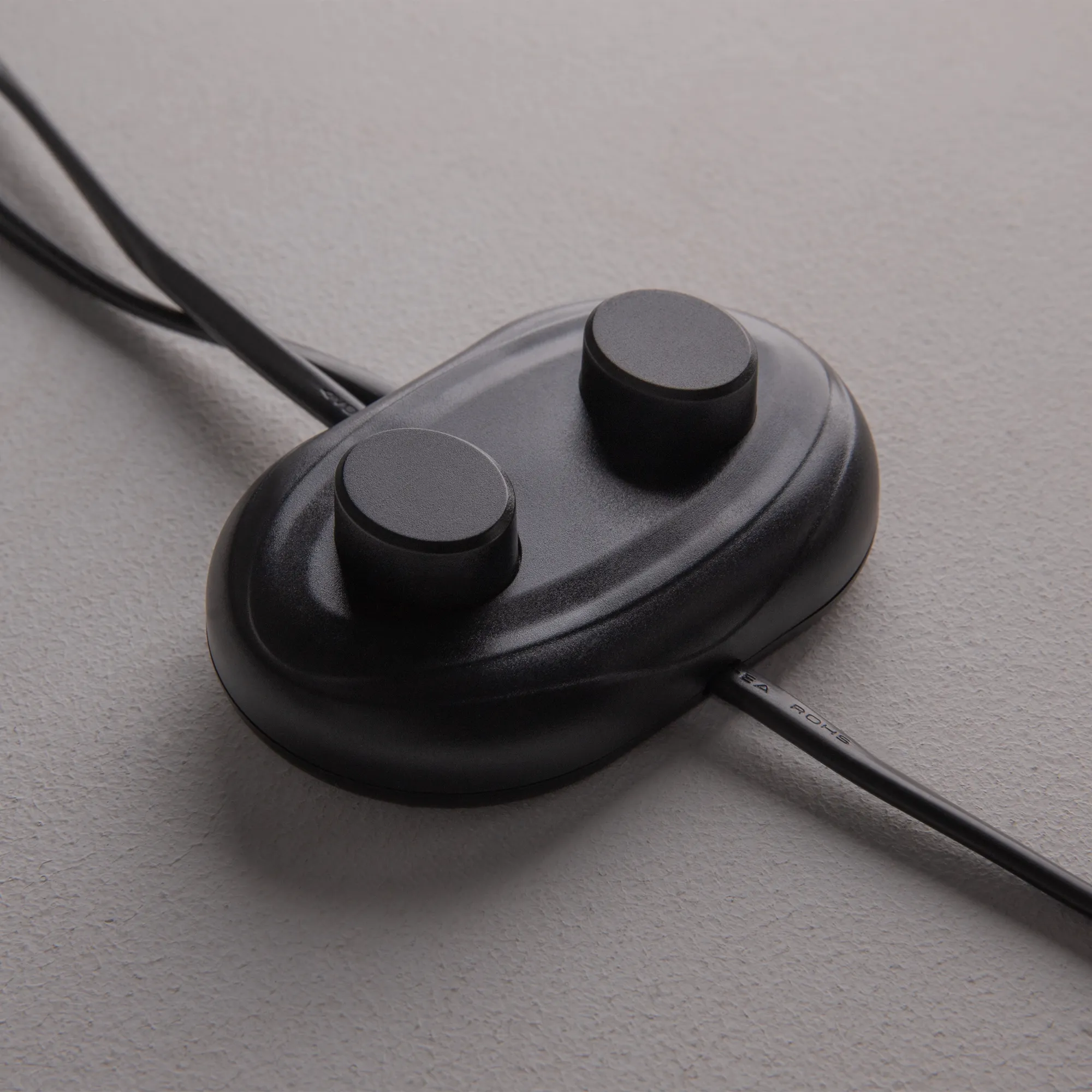 картинка Напольный светильник (торшер) Maytoni MOD230FL-01B