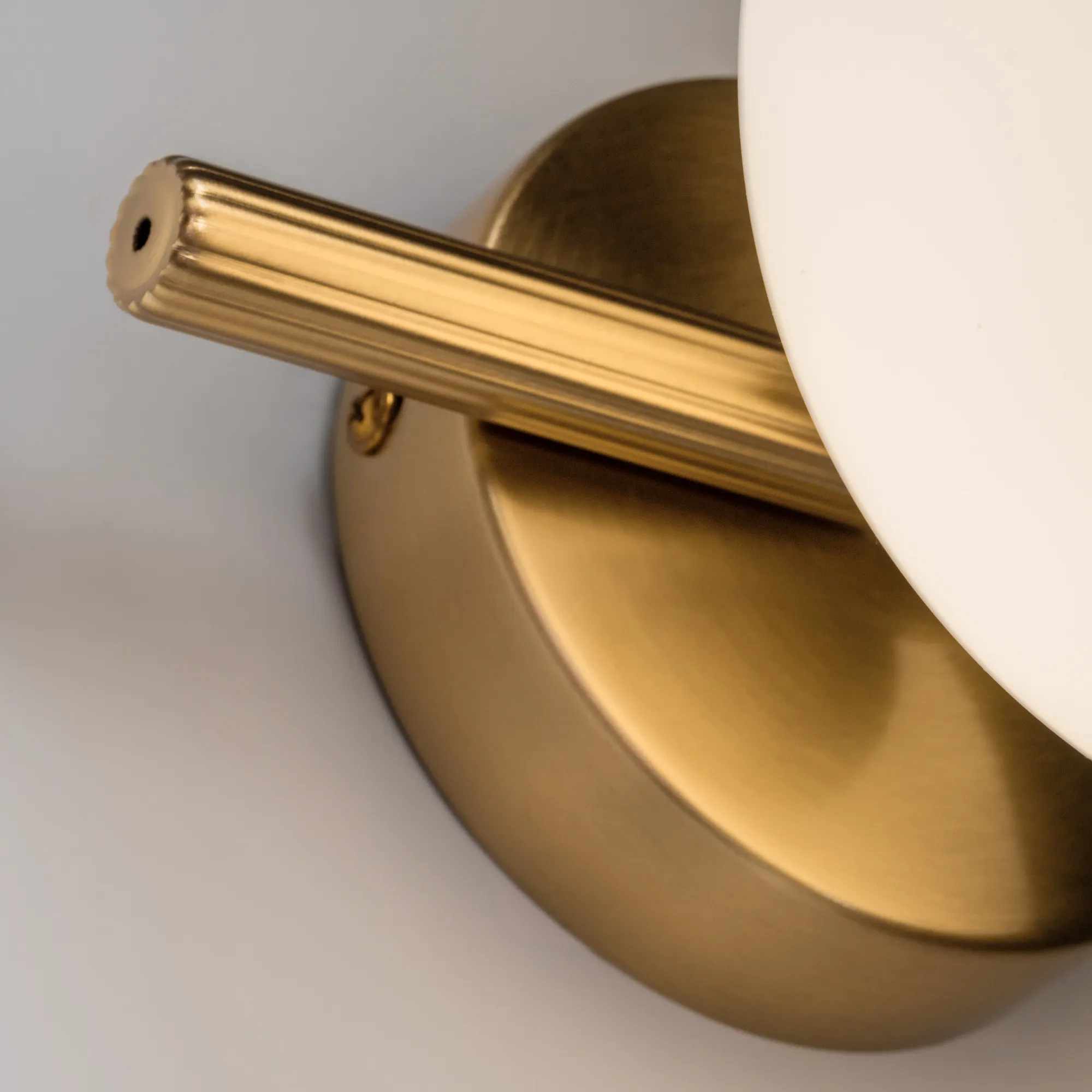 картинка Настенный светильник (бра) Freya FR5259WL-01BS