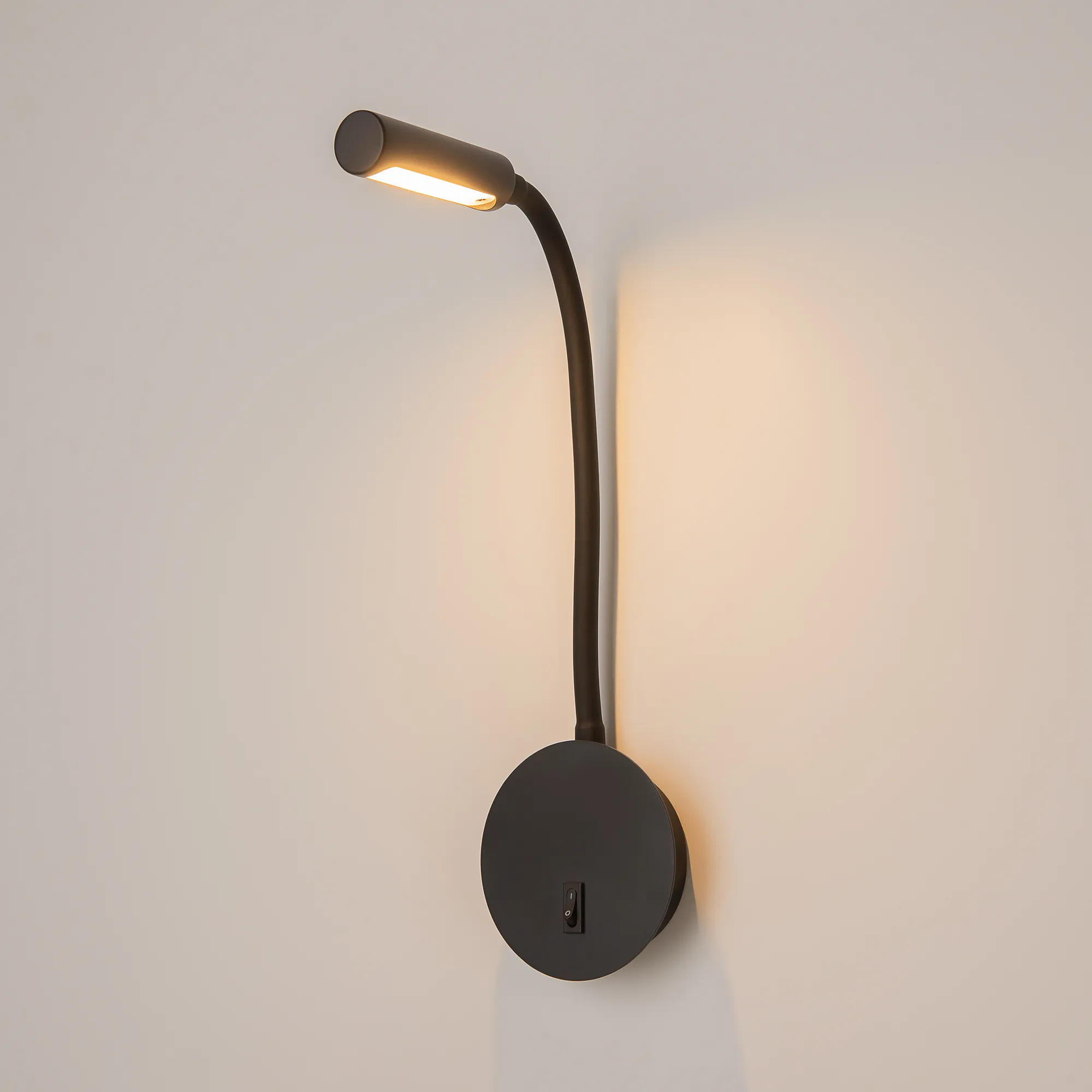 картинка Настенный светильник (бра) Technical C035WL-L3B3K