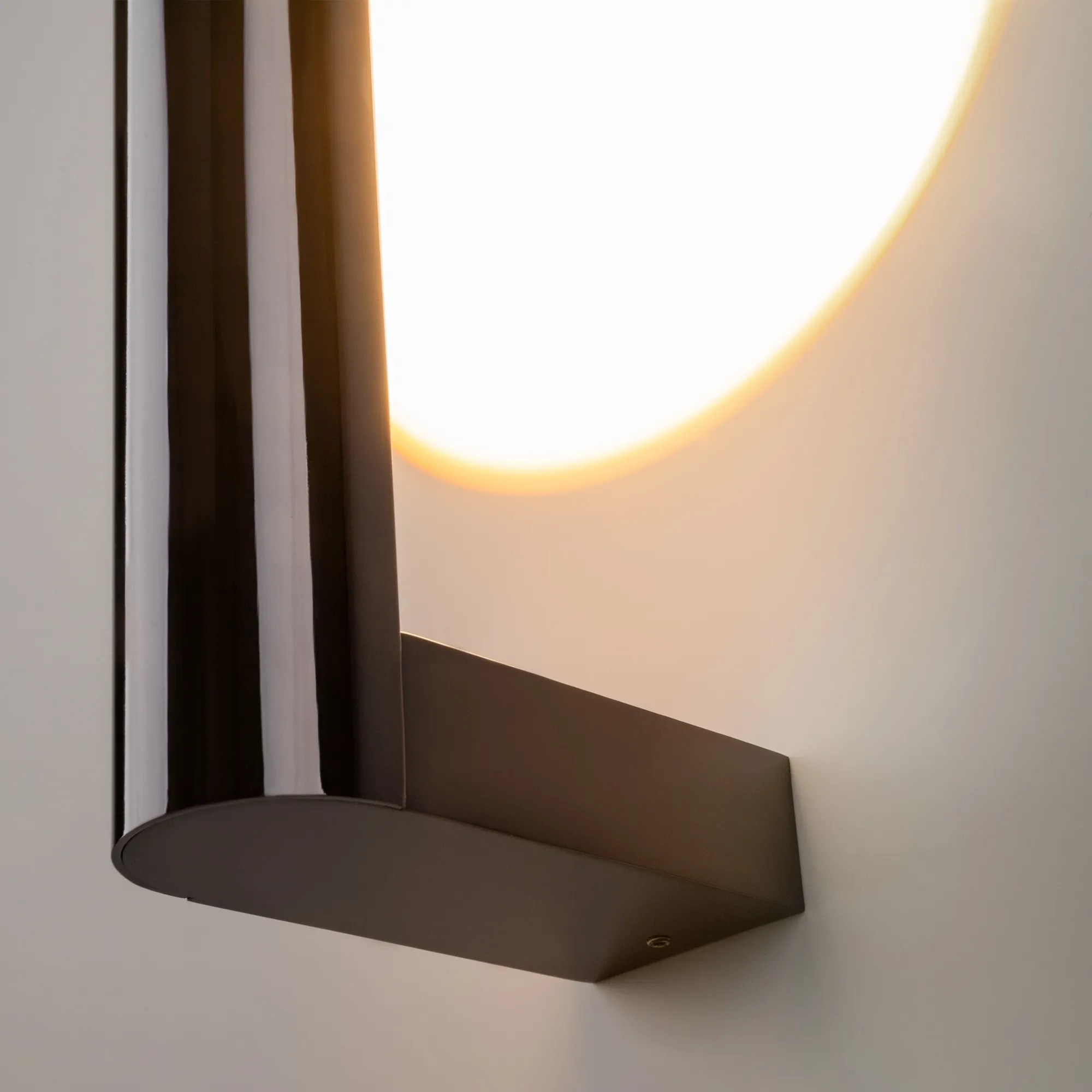 картинка Настенный светильник (бра) Maytoni MOD288WL-L5B3K