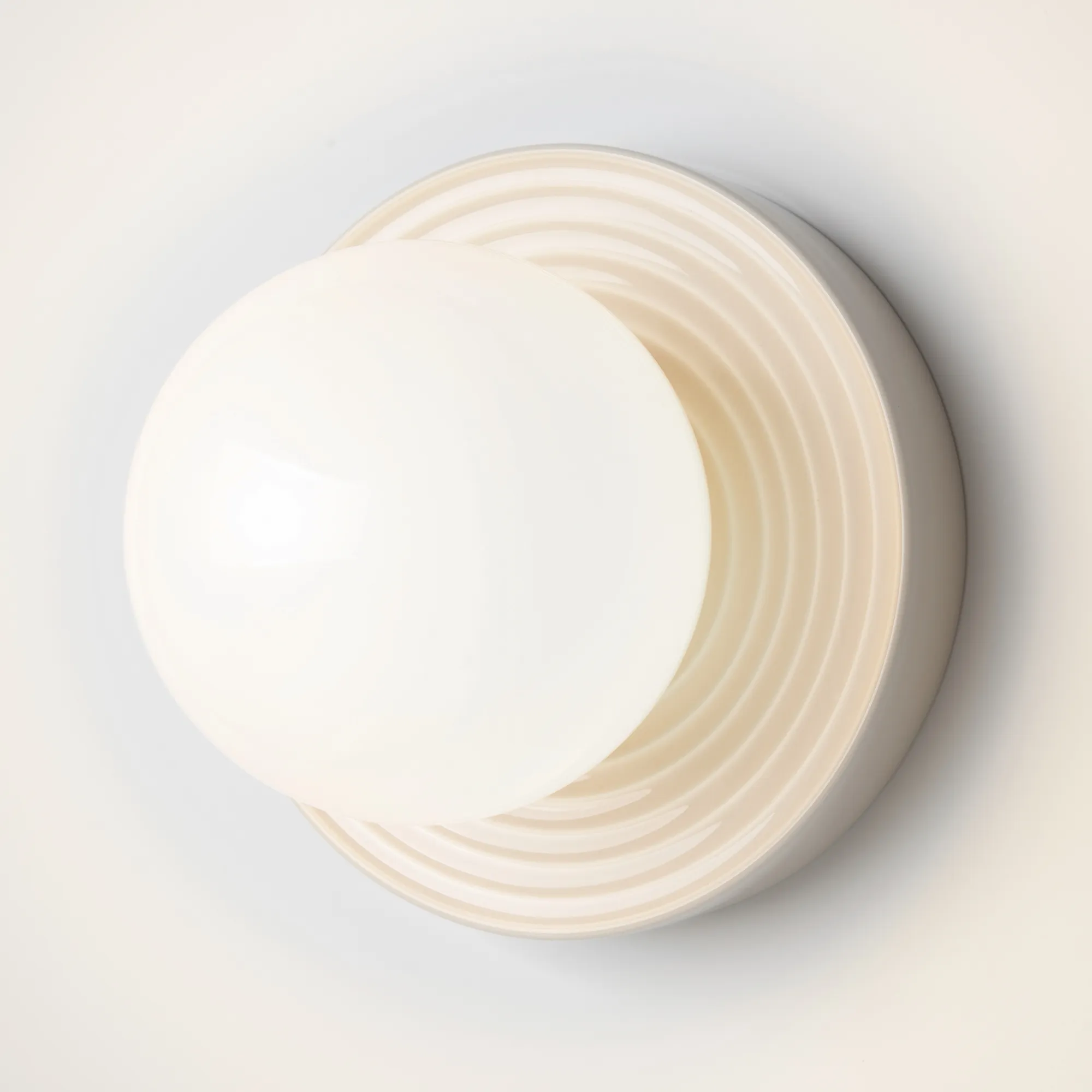 картинка Настенный светильник (бра) Maytoni MOD403WL-01BG