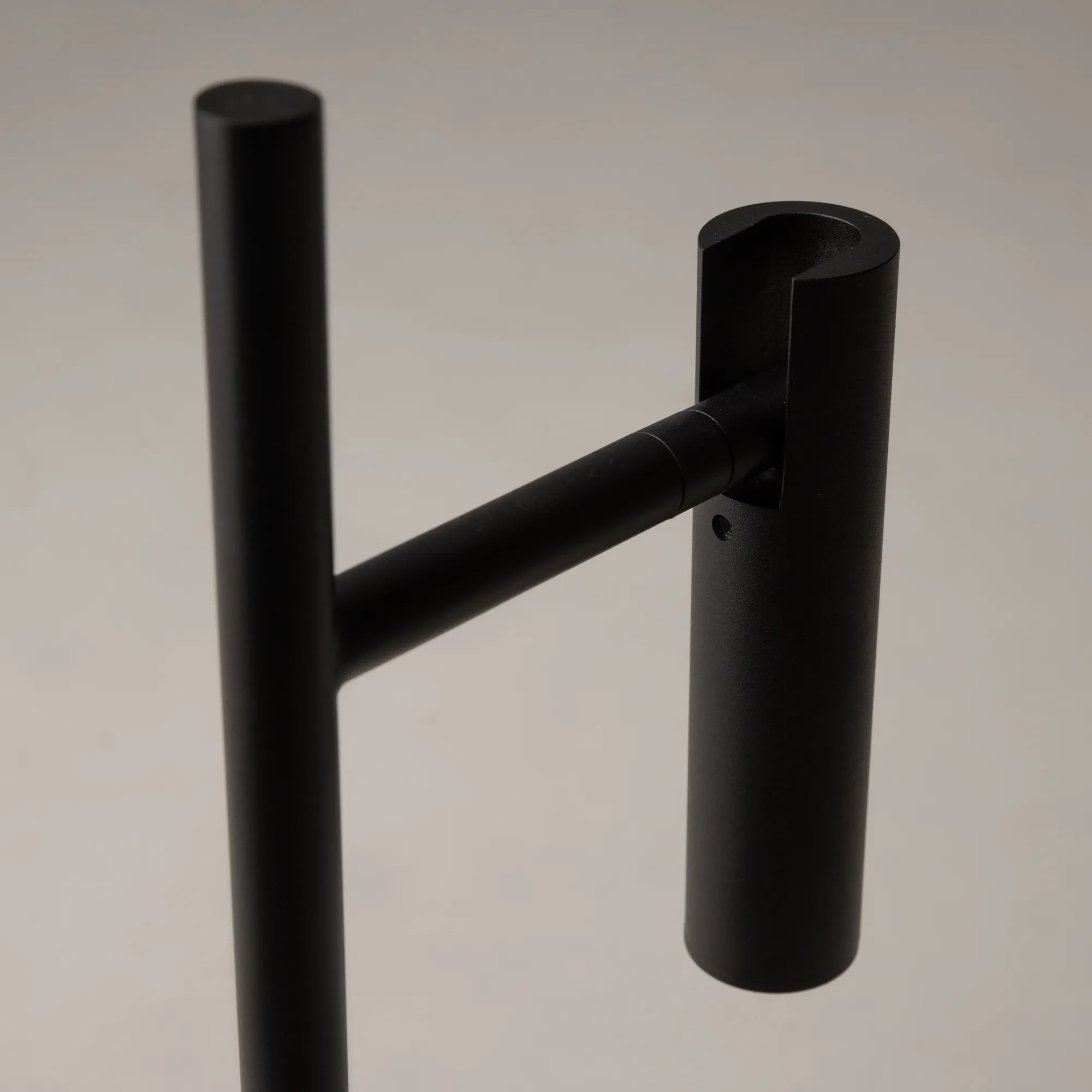 картинка Напольный светильник (торшер) Maytoni Z010FL-L8B3K