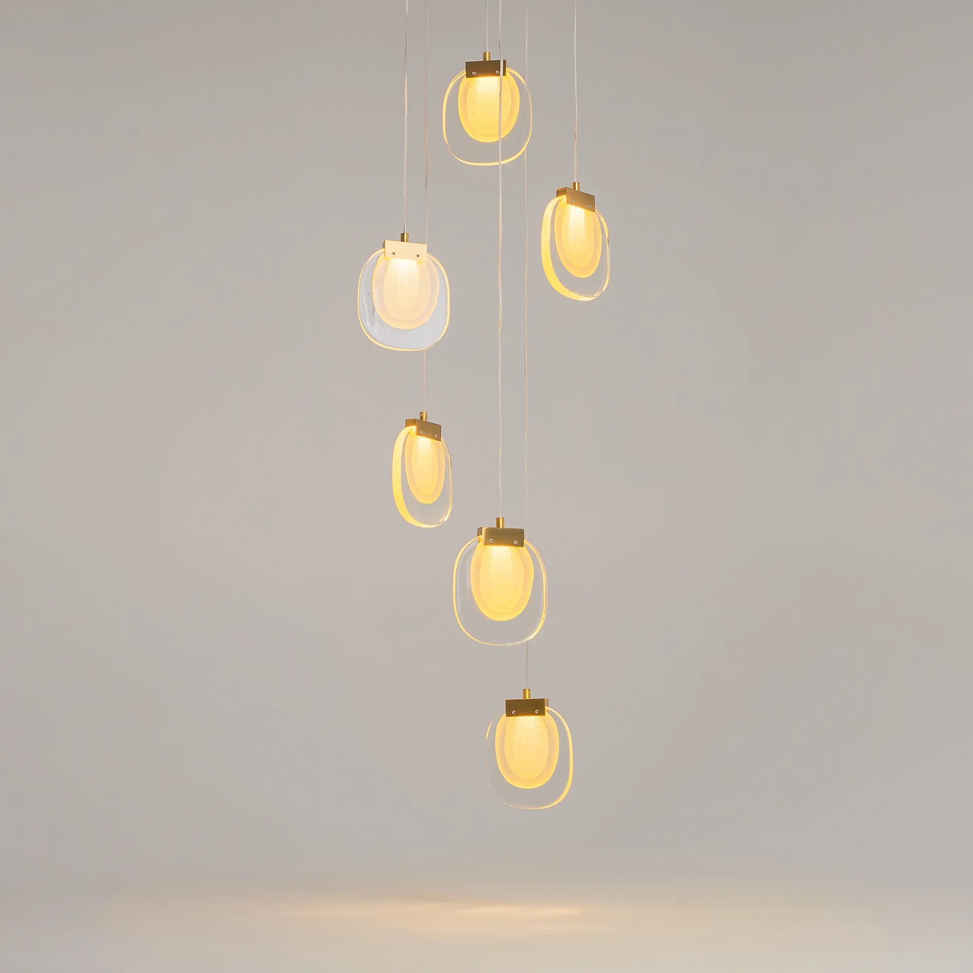 картинка Подвесной светильник Maytoni MOD367PL-L18BBSK