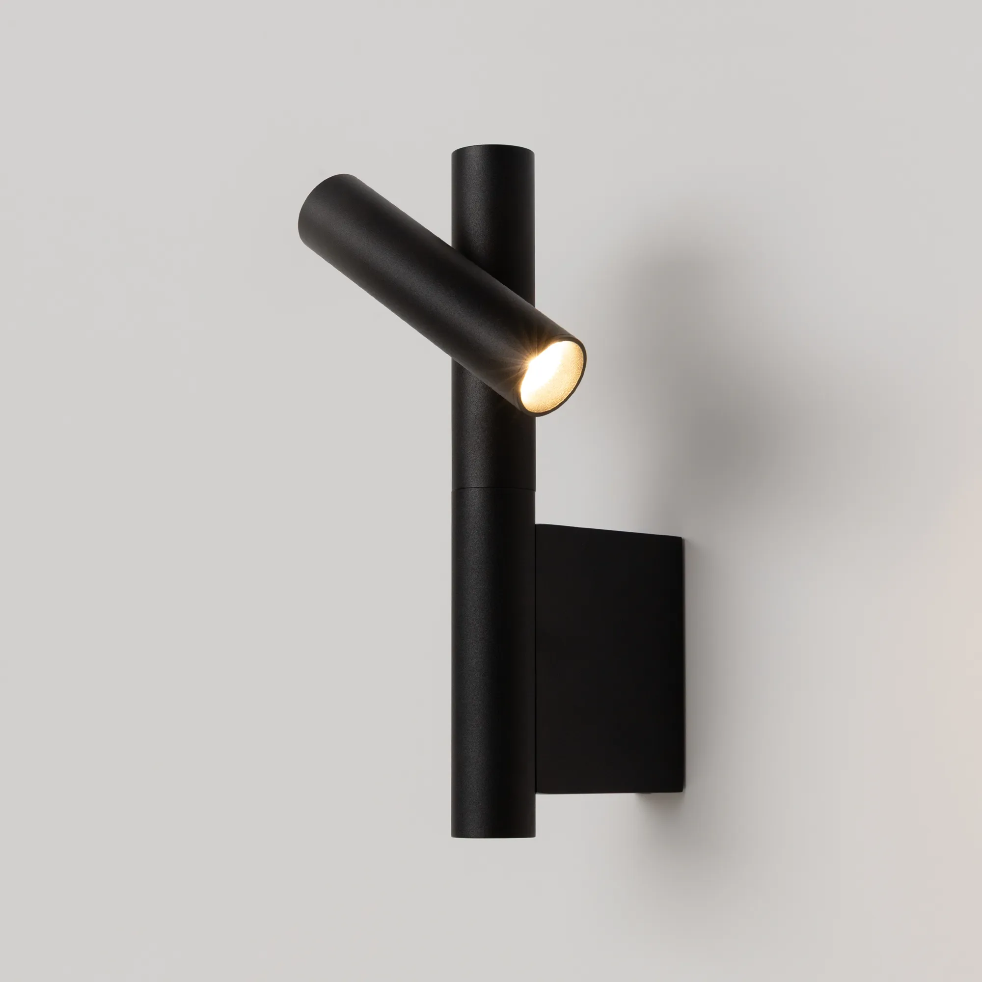 картинка Настенный светильник (бра) Maytoni MOD433WL-L3B3K