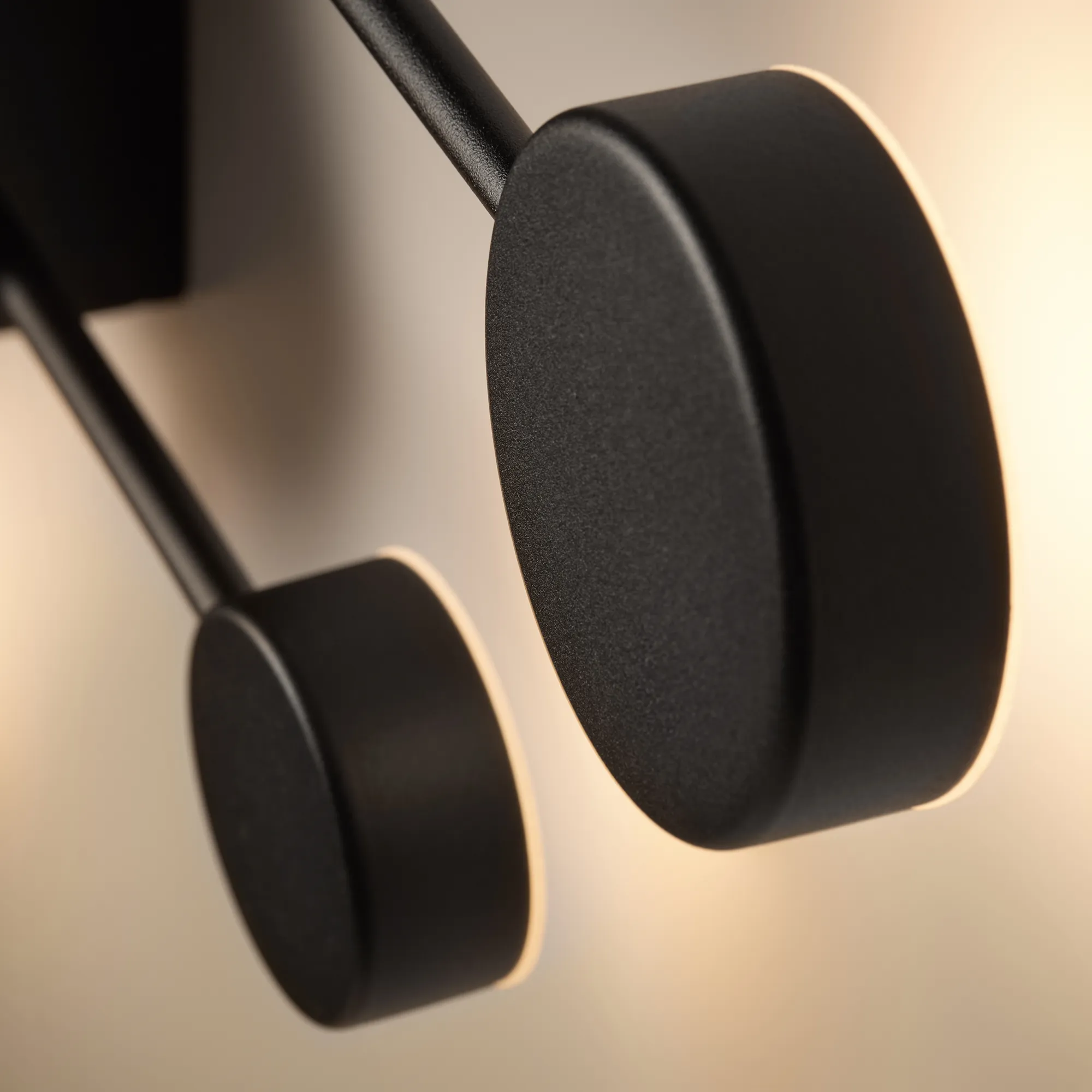 картинка Настенный светильник (бра) Freya FR5440WL-L17B