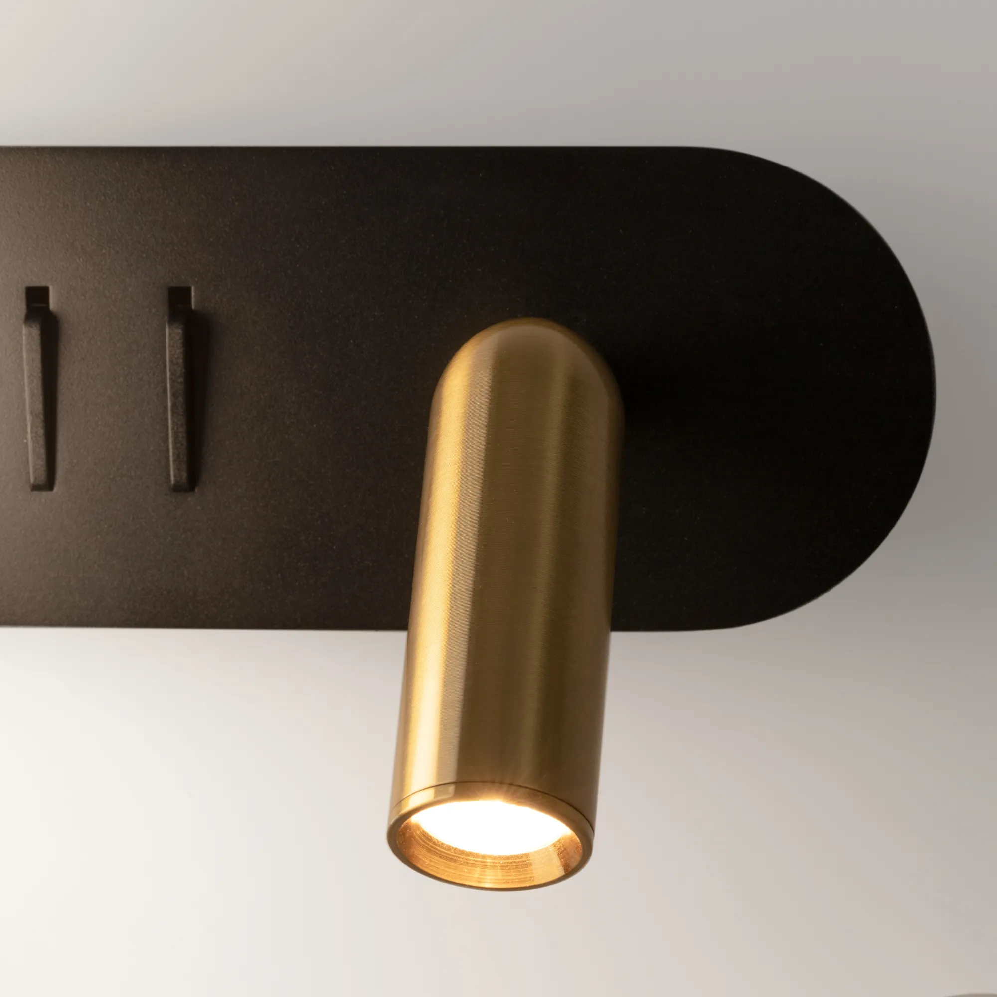 картинка Настенный светильник (бра) Maytoni MOD350WL-01BBS