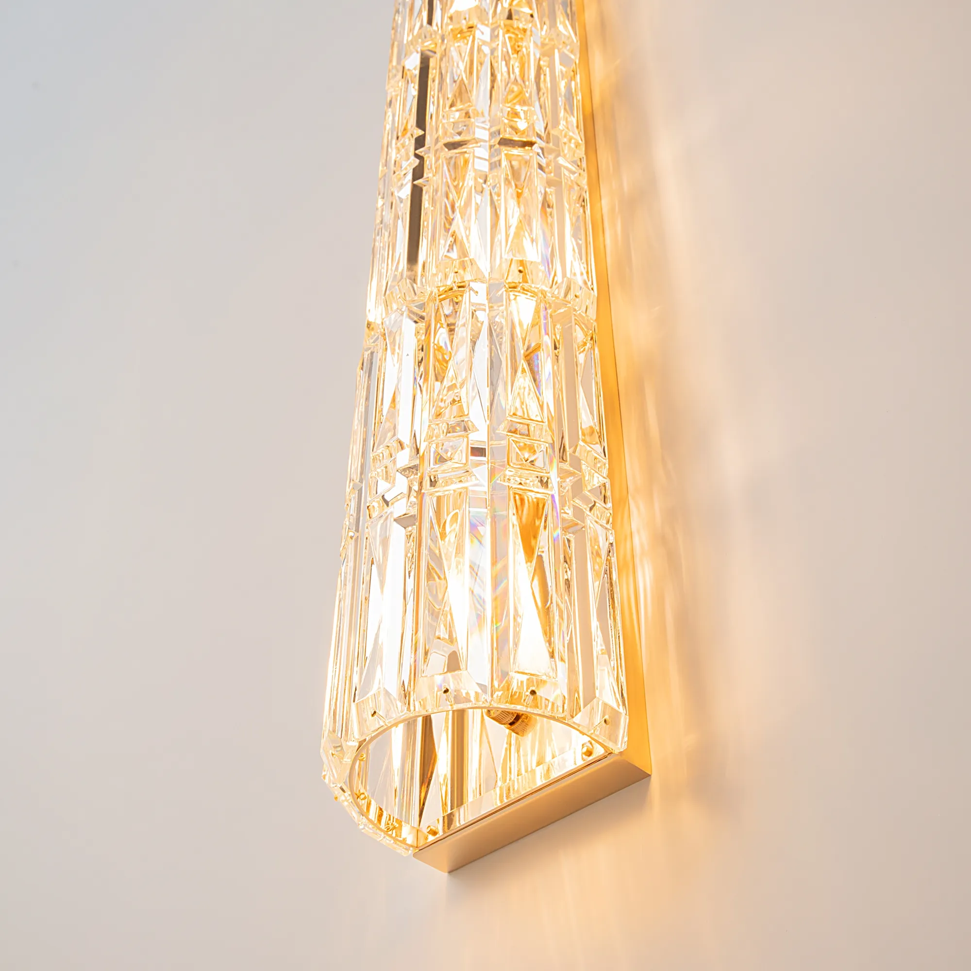 картинка Настенный светильник (бра) Maytoni MOD094WL-03G