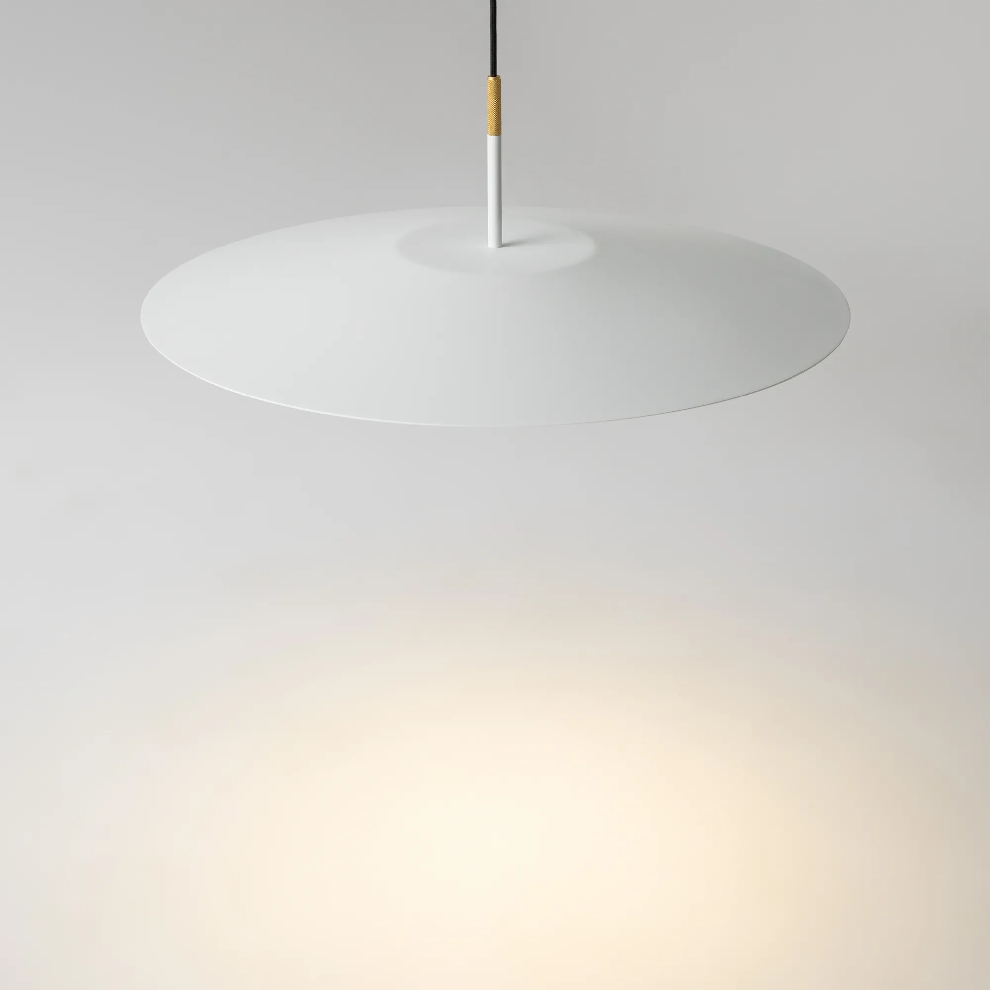 картинка Подвесной светильник Maytoni MOD041PL-L15W3K1