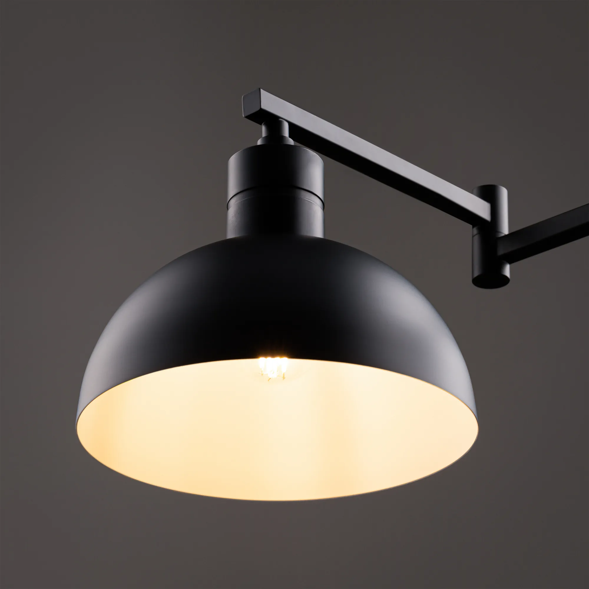 картинка Настенный светильник (бра) Freya FR5290WL-01B