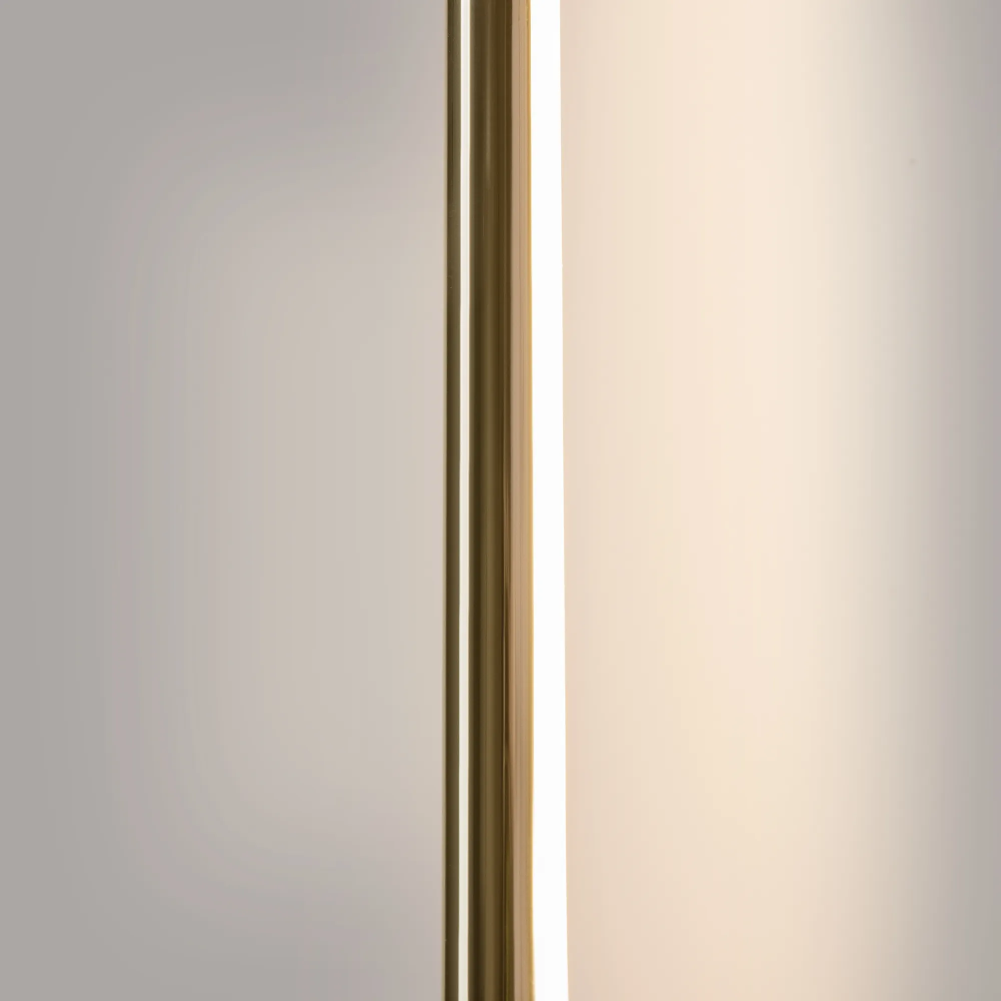 картинка Настенный светильник (бра) Maytoni MOD413WL-L8G3K