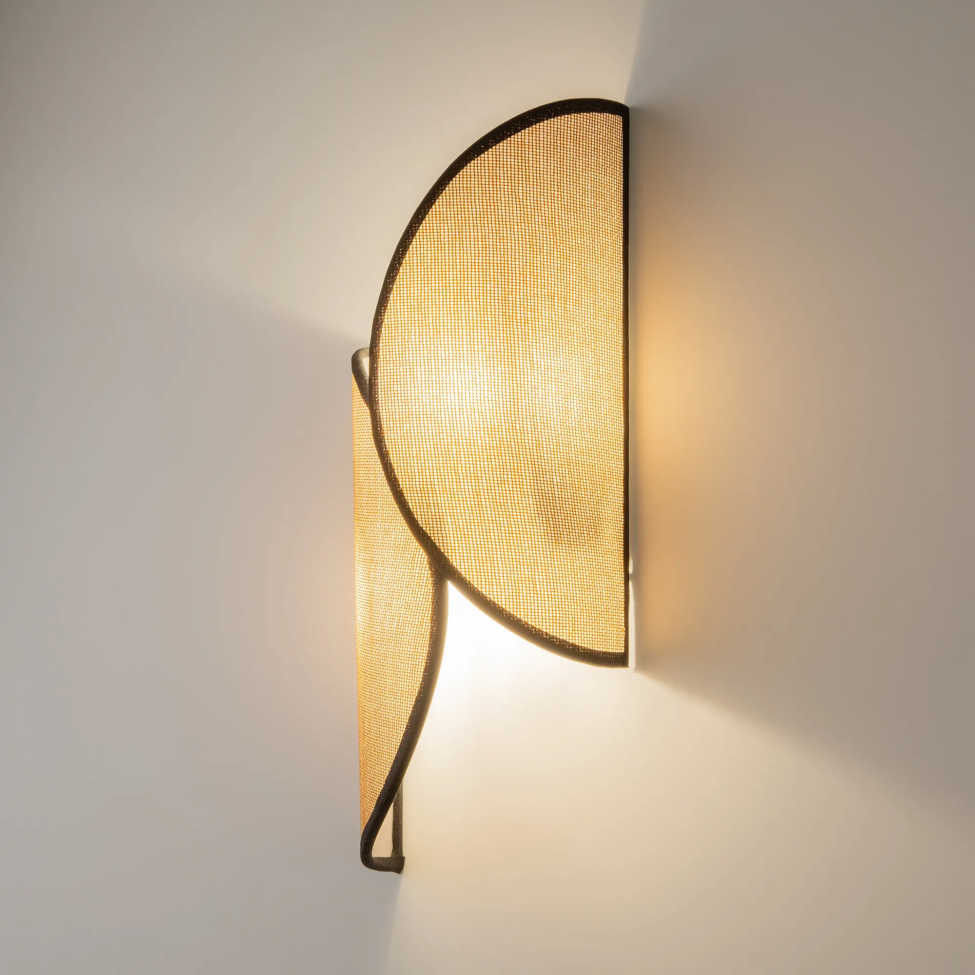 картинка Настенный светильник (бра) Maytoni MOD225WL-02B2