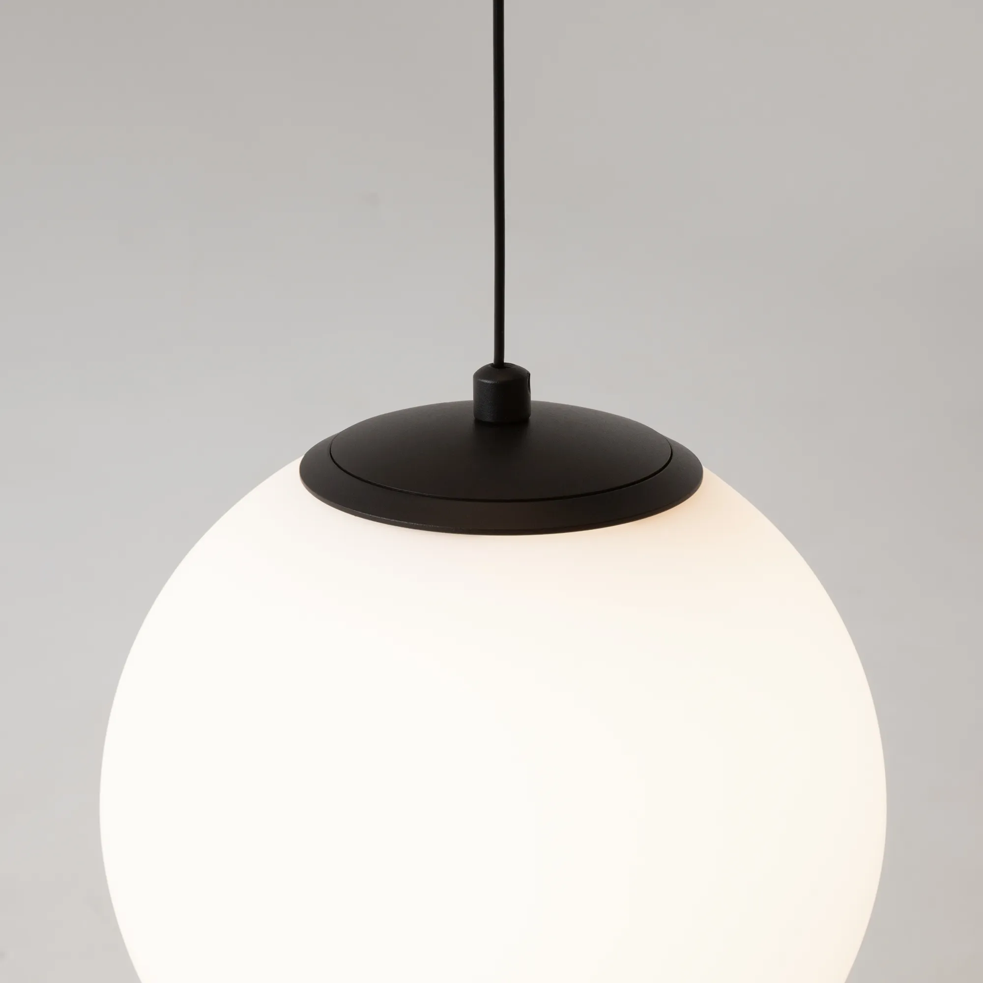 картинка Подвесной светильник Maytoni MOD427PL-L20B3K