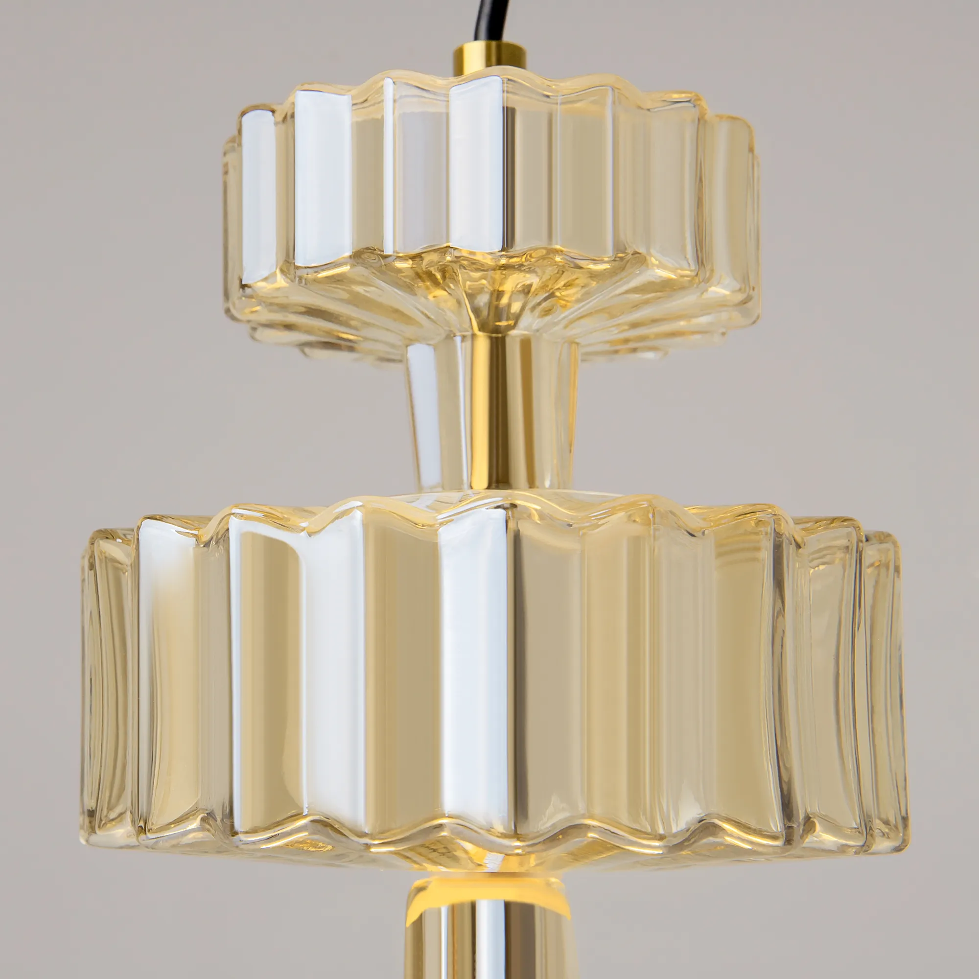 картинка Подвесной светильник Maytoni MOD253PL-L18BS3K1