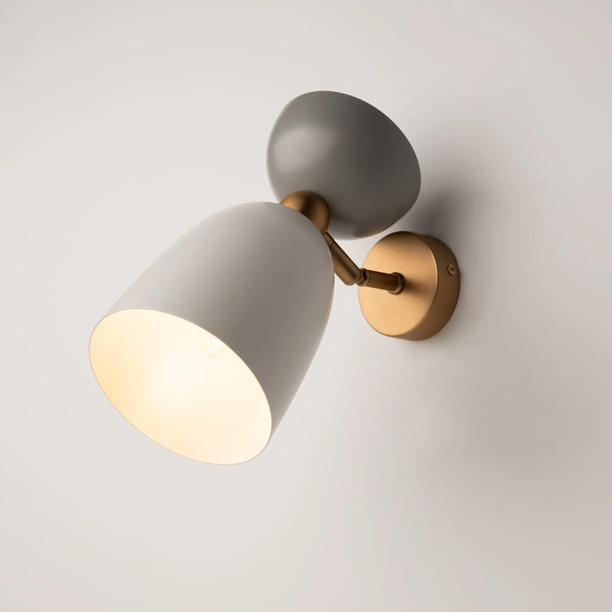 картинка Настенный светильник (бра) Maytoni MOD113WL-01W