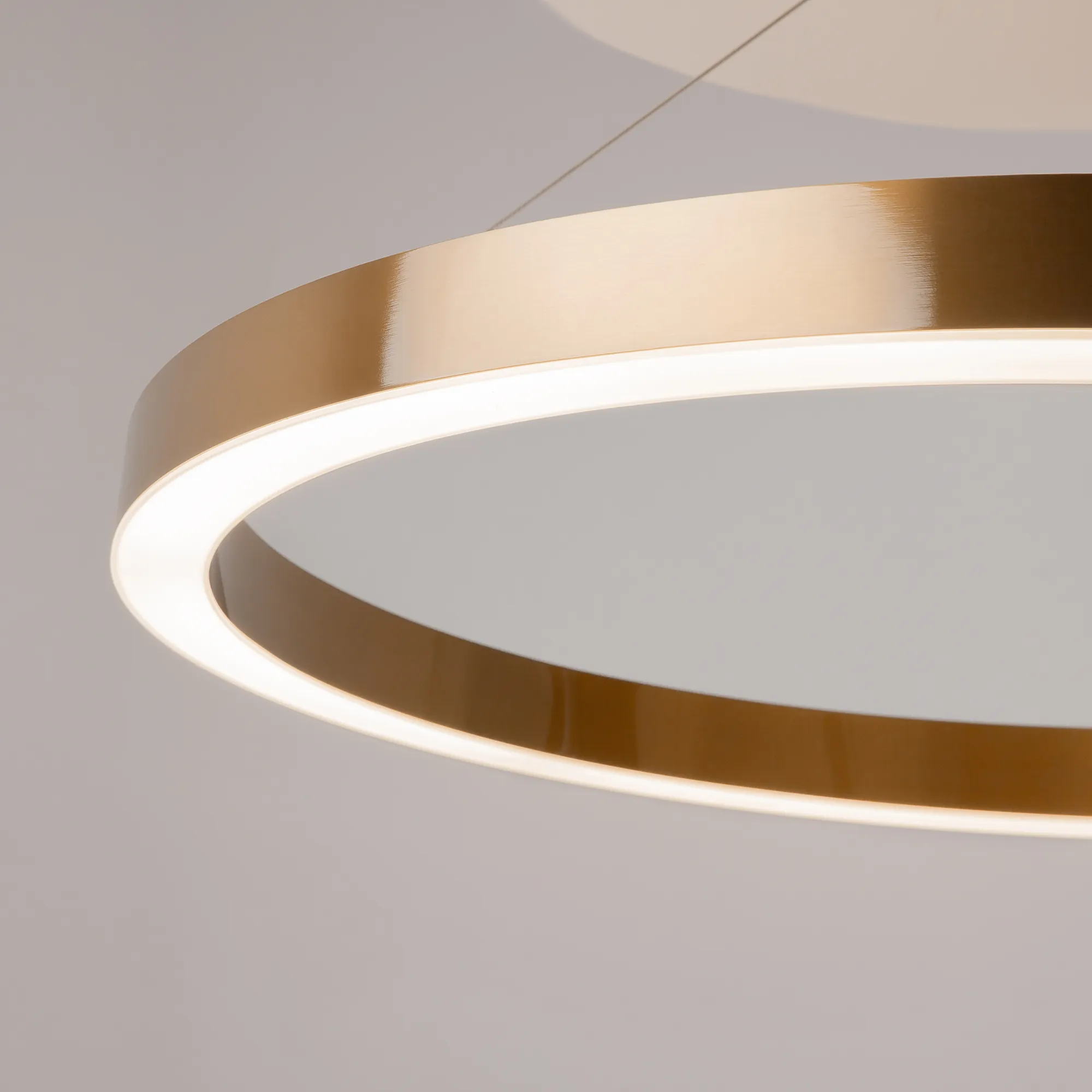 картинка Подвесной светильник Maytoni MOD415PL-L60BS4K