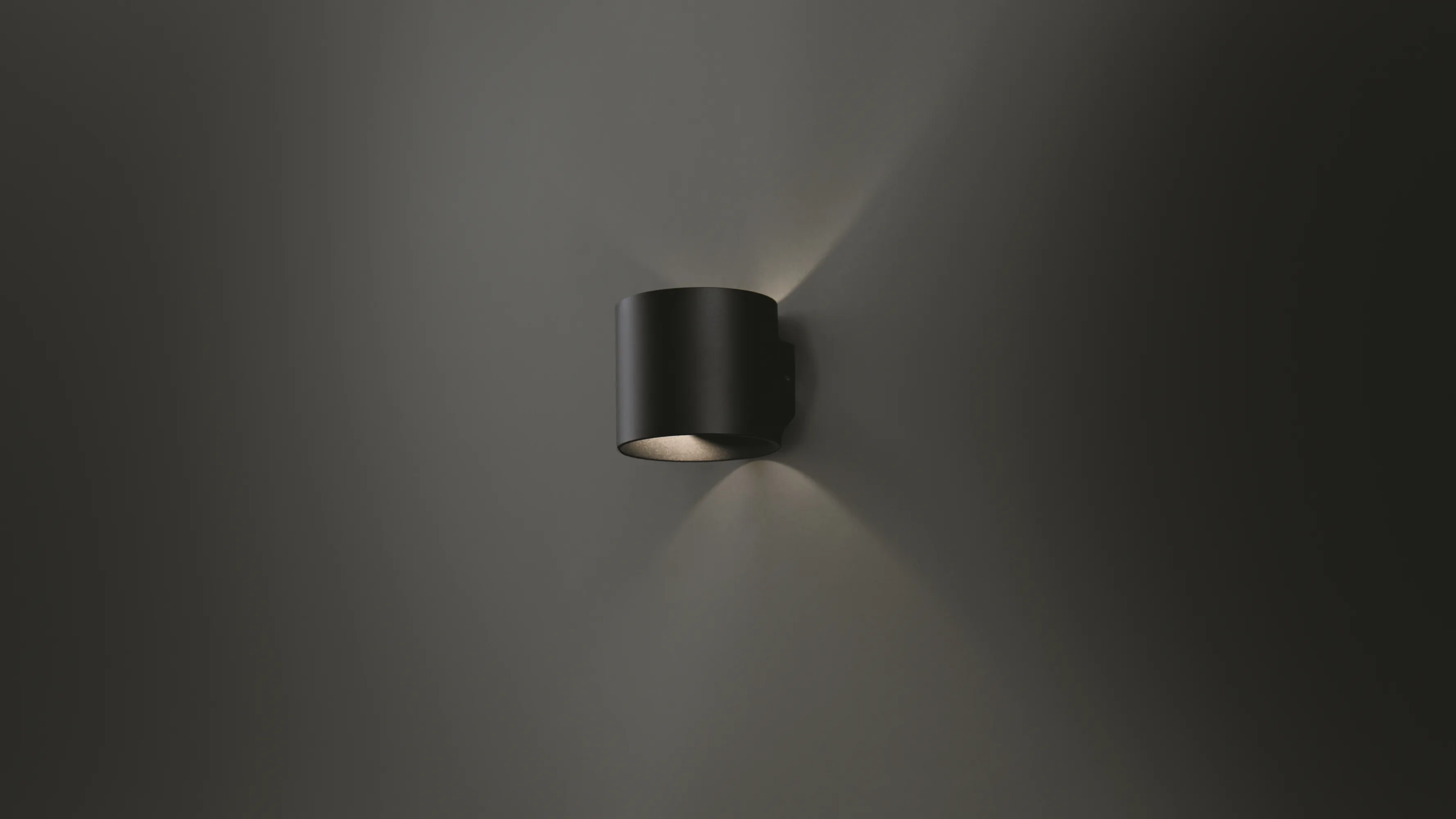 картинка Настенный светильник (бра) Technical C066WL-01B