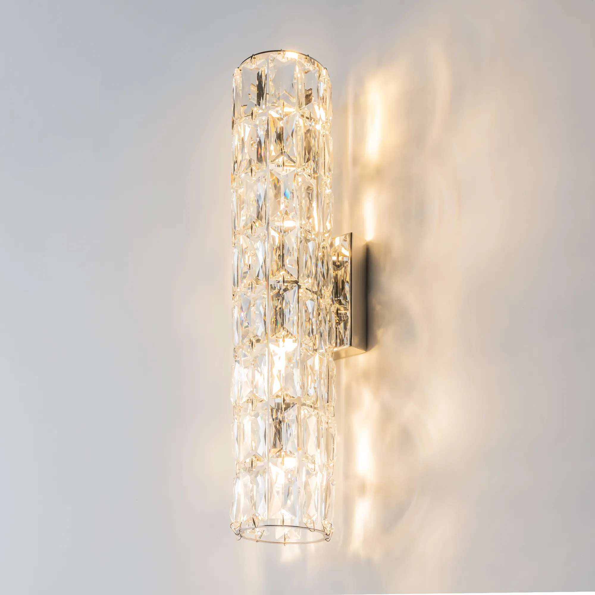 картинка Настенный светильник (бра) Maytoni DIA008WL-02CH