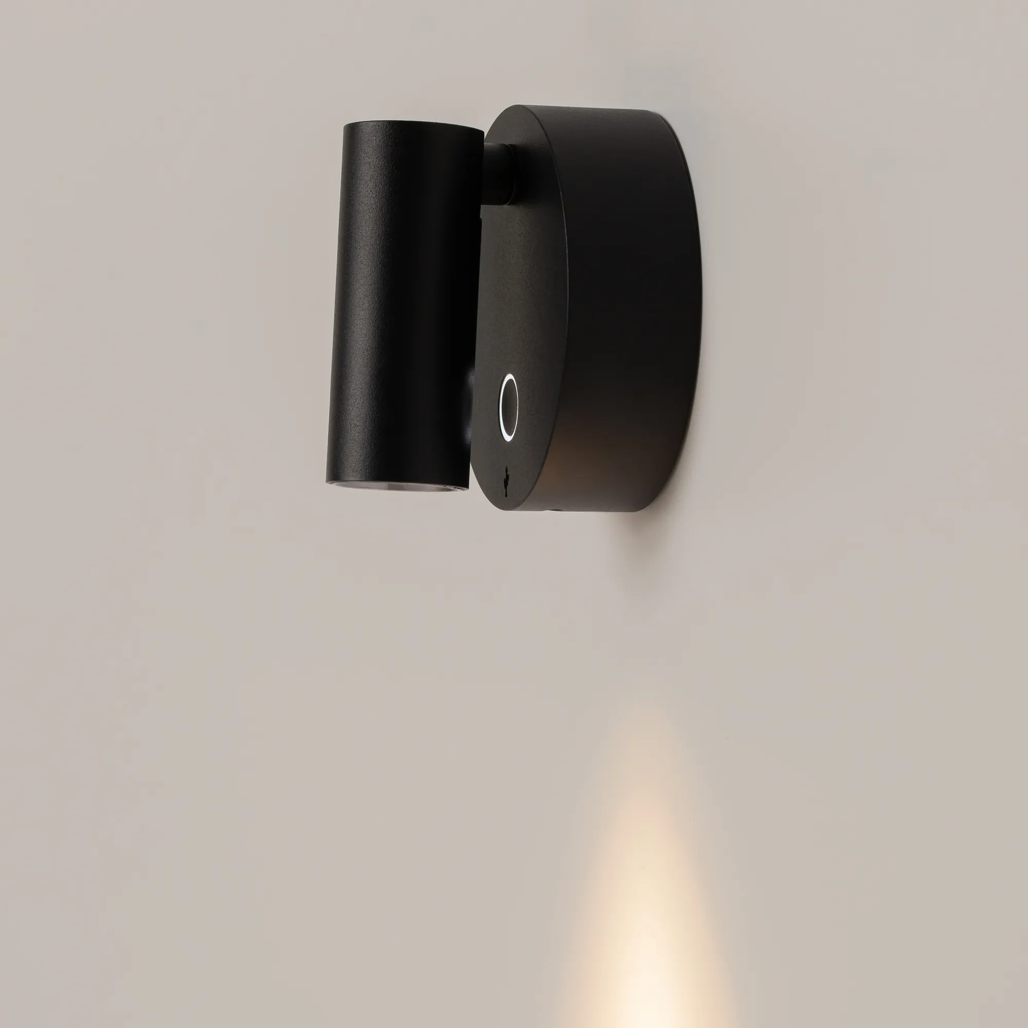 картинка Настенный светильник (бра) Technical C079WL-L3B3K