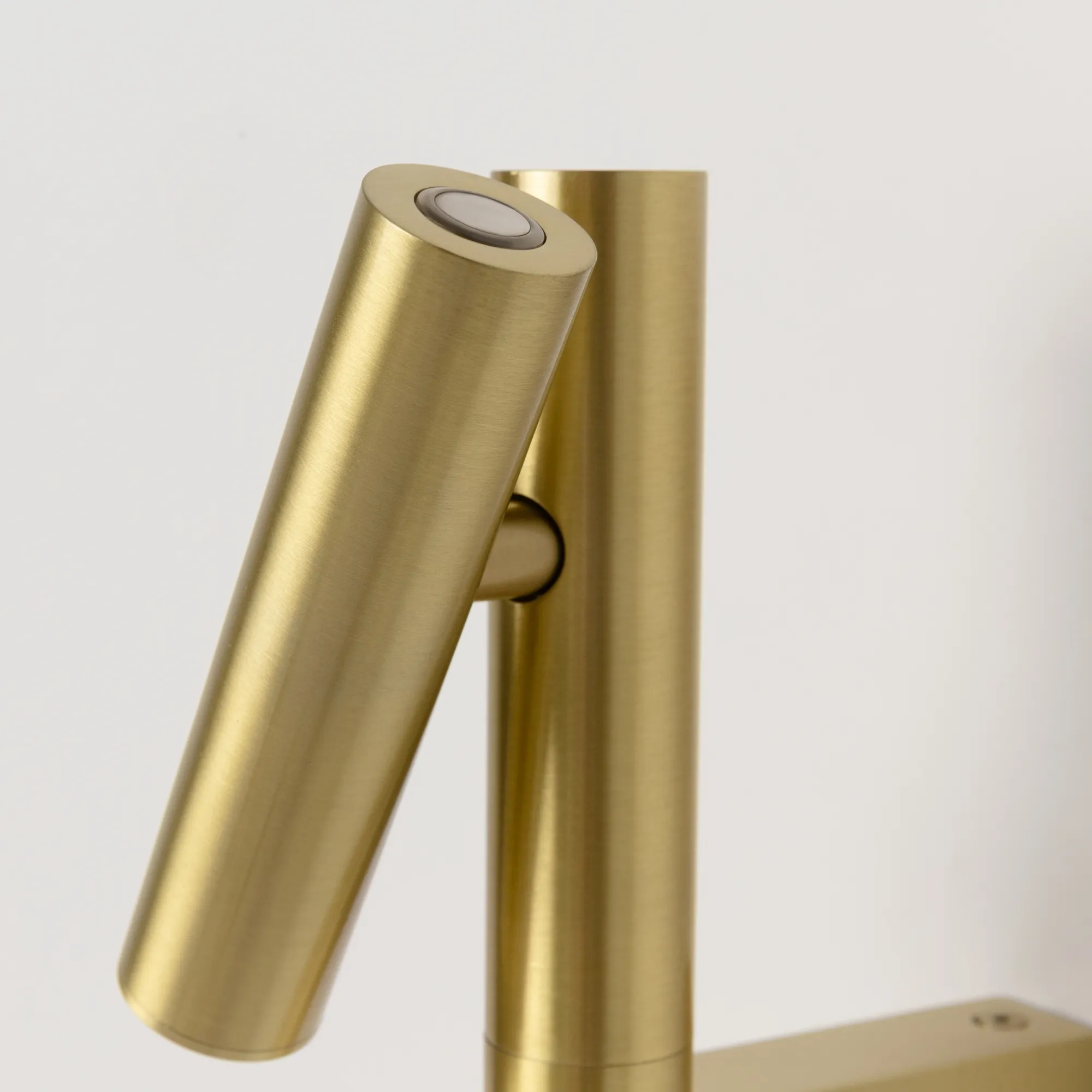 картинка Настенный светильник (бра) Maytoni MOD433WL-L3BS3K