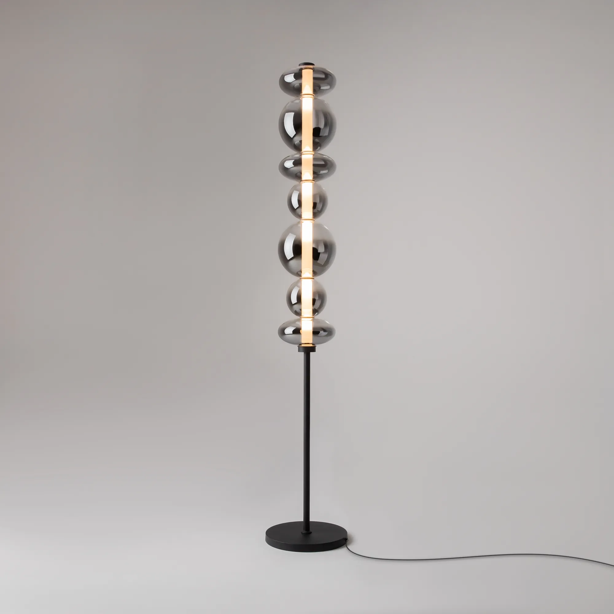 картинка Напольный светильник (торшер) Maytoni MOD307FL-L40B3K