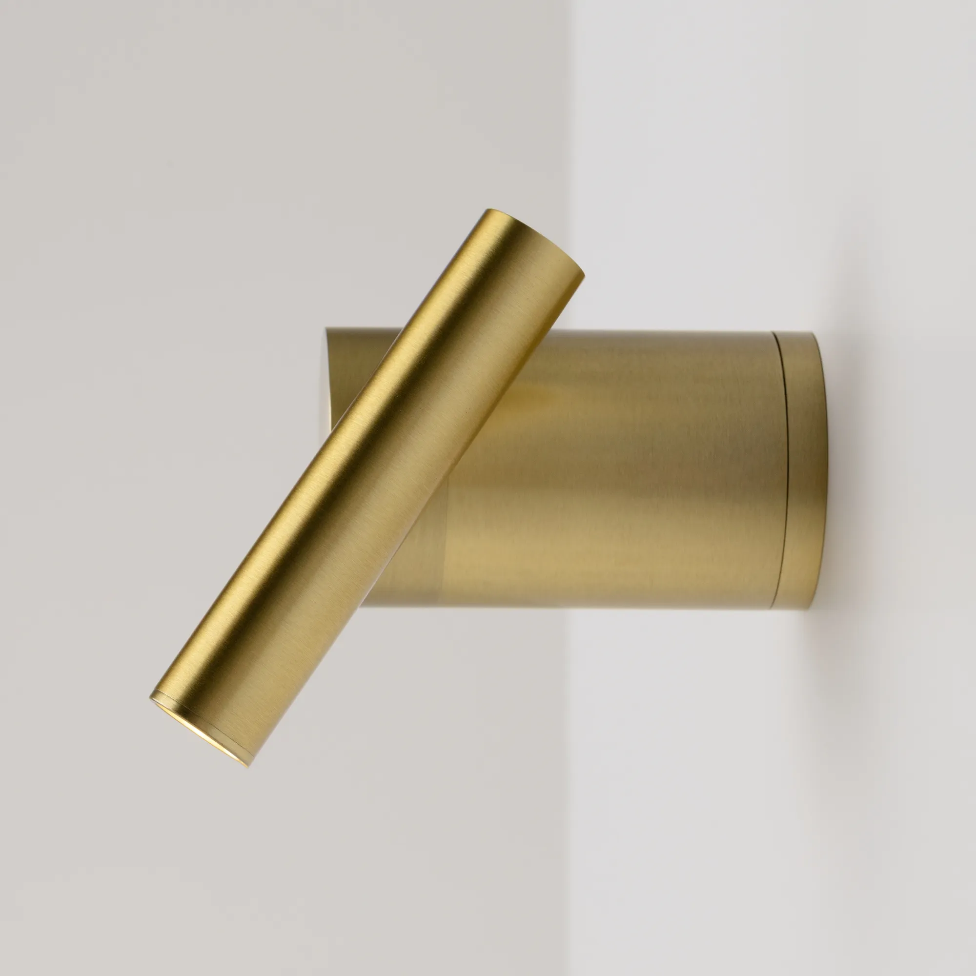 картинка Настенный светильник (бра) Maytoni MOD433WL-L3BS3K1