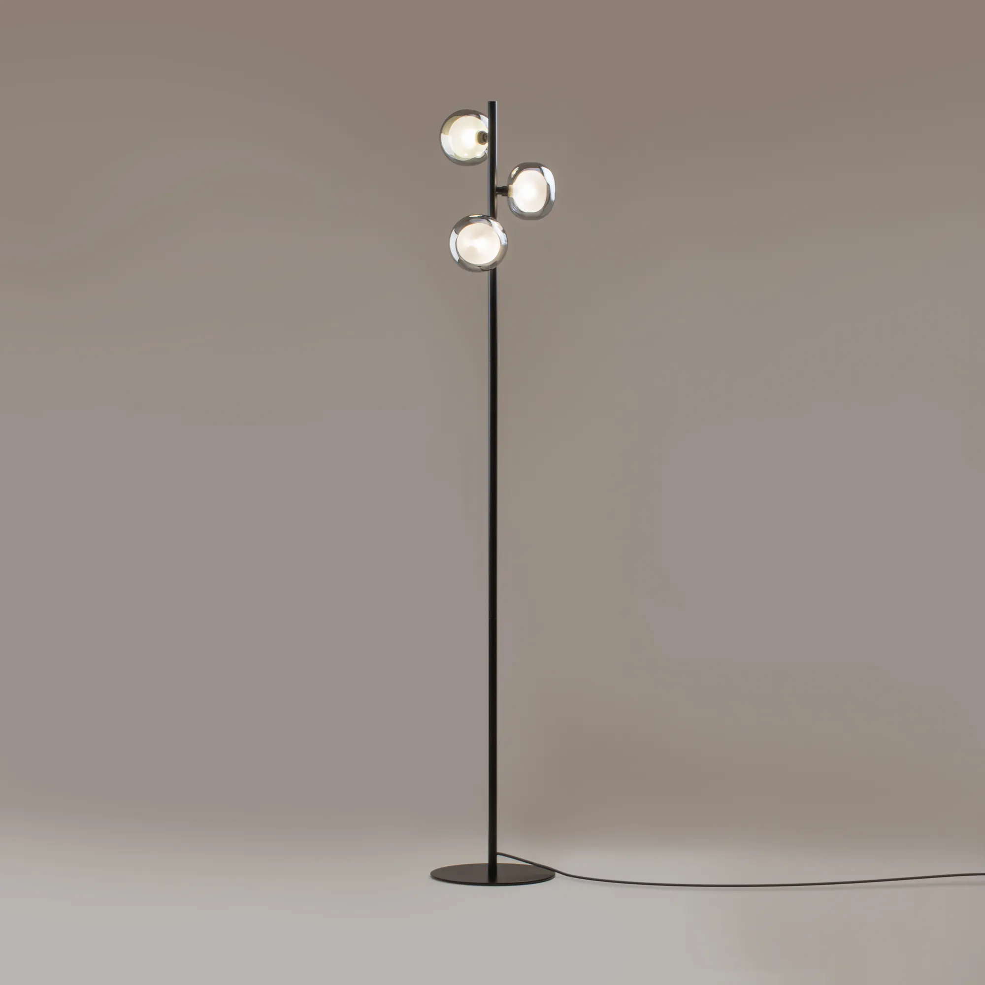 картинка Напольный светильник (торшер) Freya FR5435FL-03B