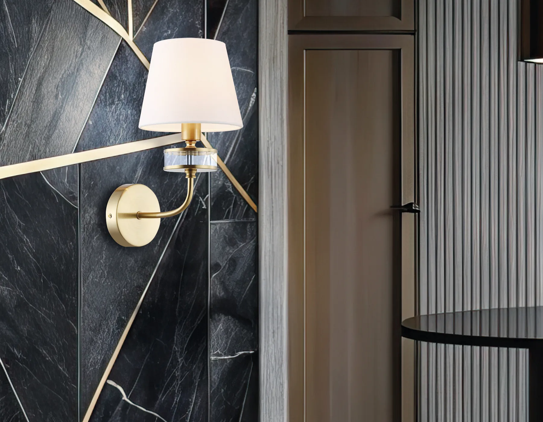 картинка Настенный светильник с абажуром LH71255