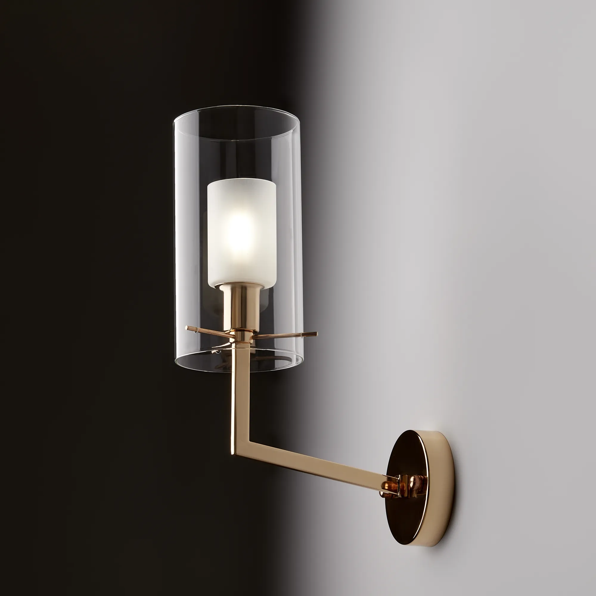 картинка Настенный светильник (бра) Freya FR5206WL-01FG