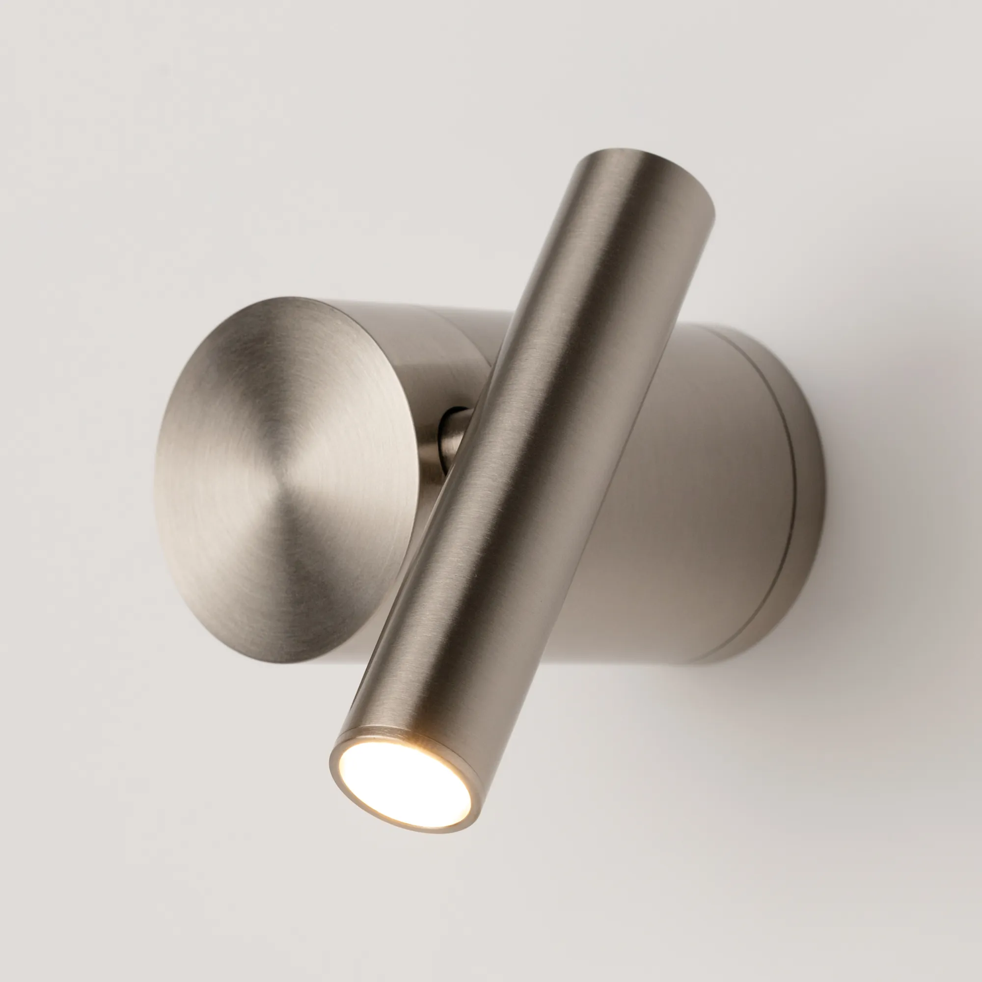 картинка Настенный светильник (бра) Maytoni MOD433WL-L3N3K1