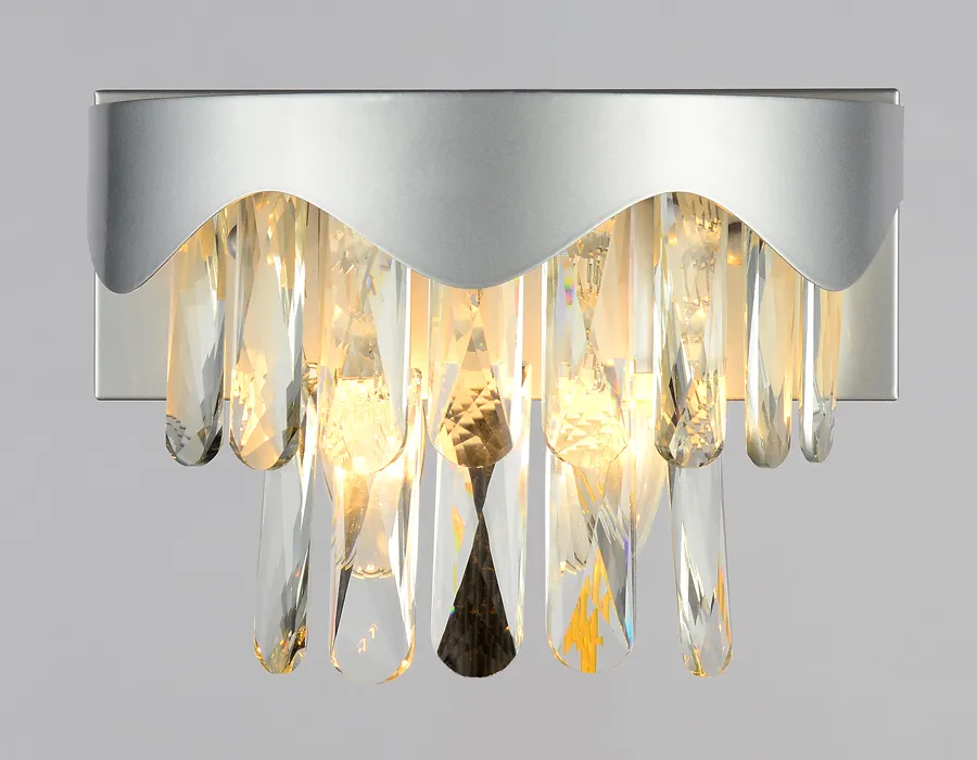 картинка Настенный светильник с выключателем и хрусталем TR5090