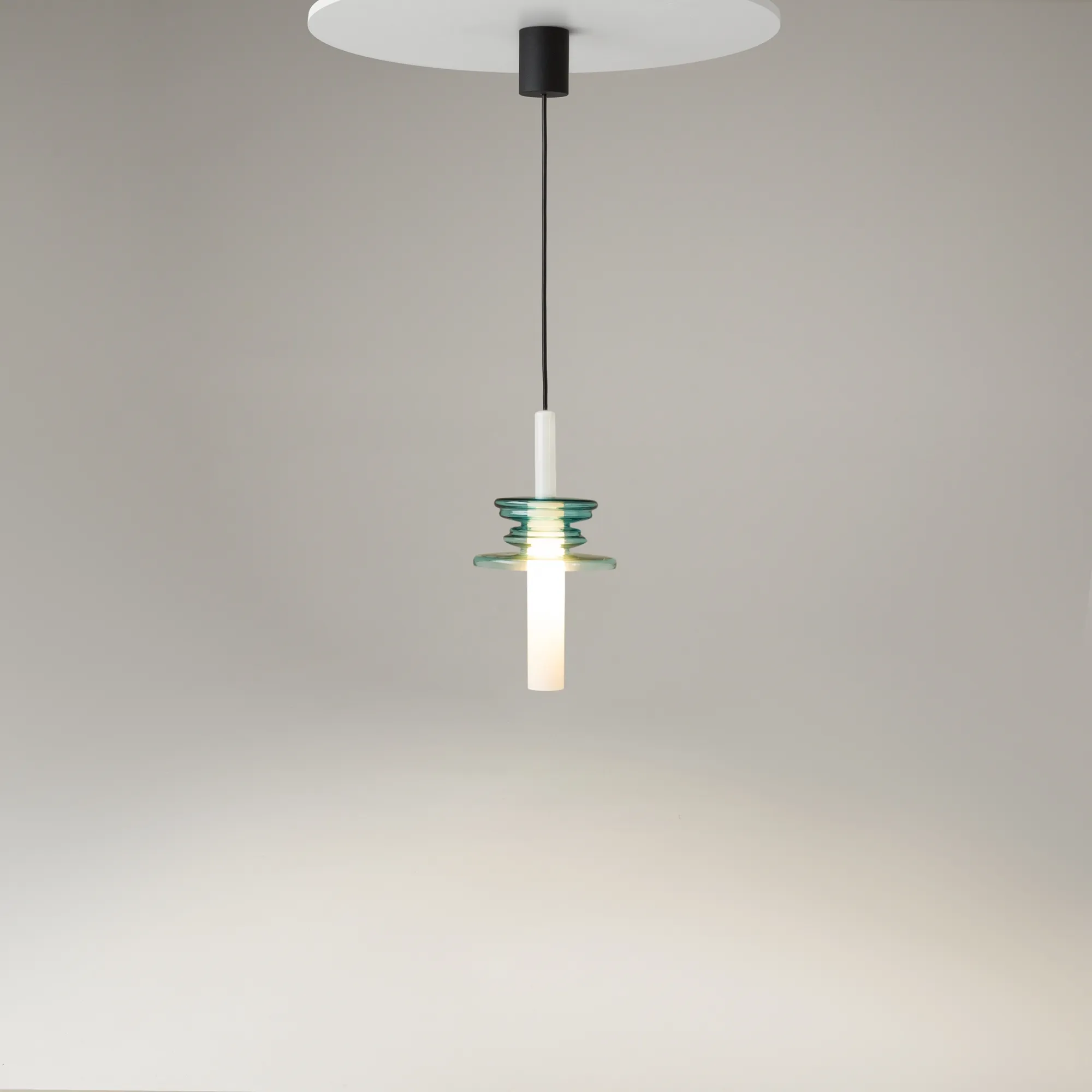 картинка Подвесной светильник Maytoni MOD255PL-01B2