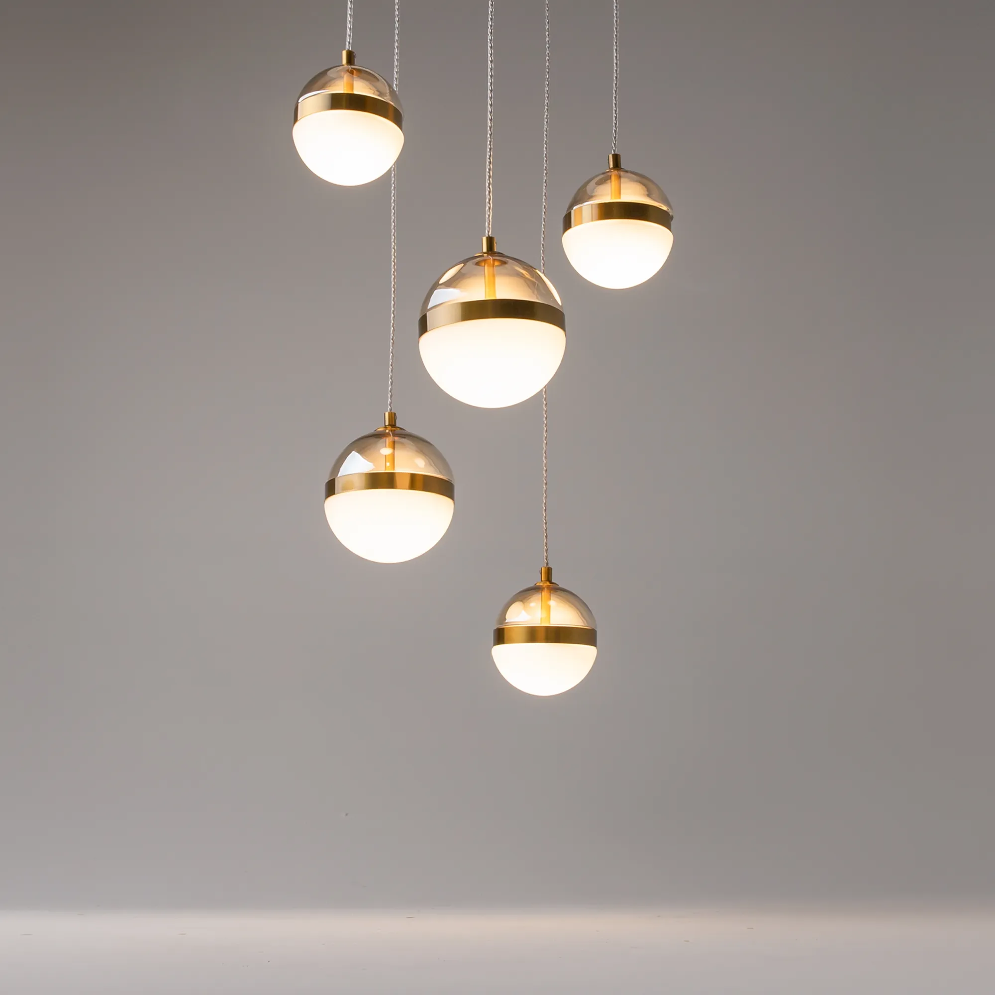 картинка Подвесной светильник Maytoni MOD295PL-L60BBS3K