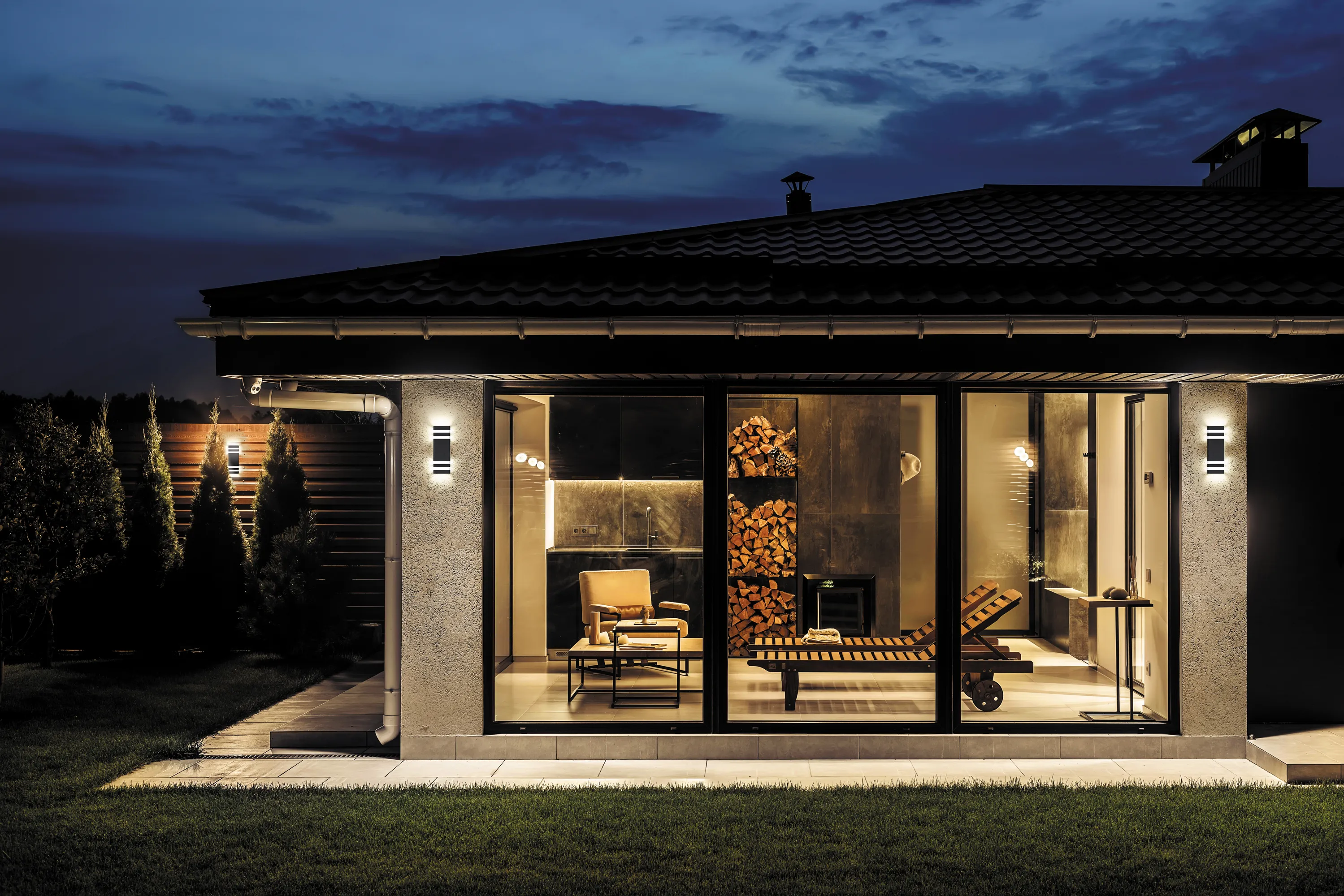 картинка Настенный светильник (бра) Outdoor O578WL-02B