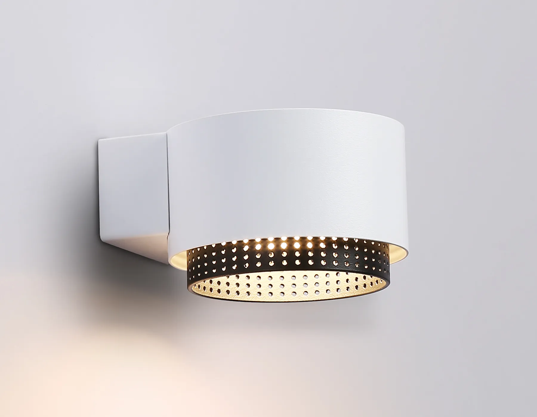 картинка Настенный светильник со сменной лампой TN71296