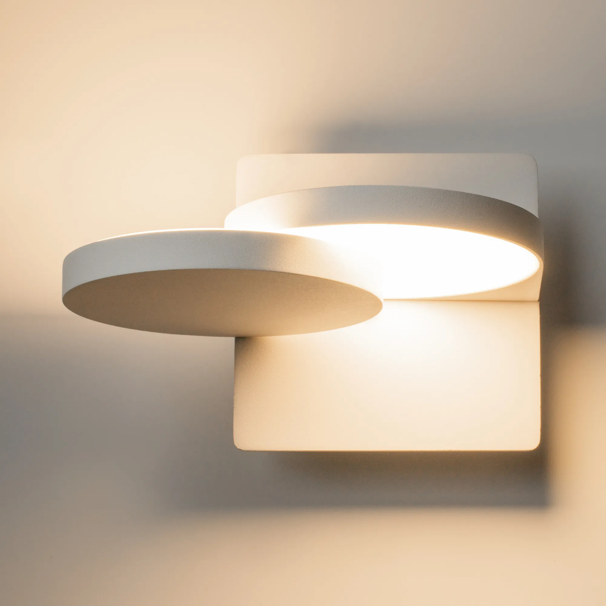 картинка Настенный светильник (бра) Maytoni MOD354WL-L12W3K