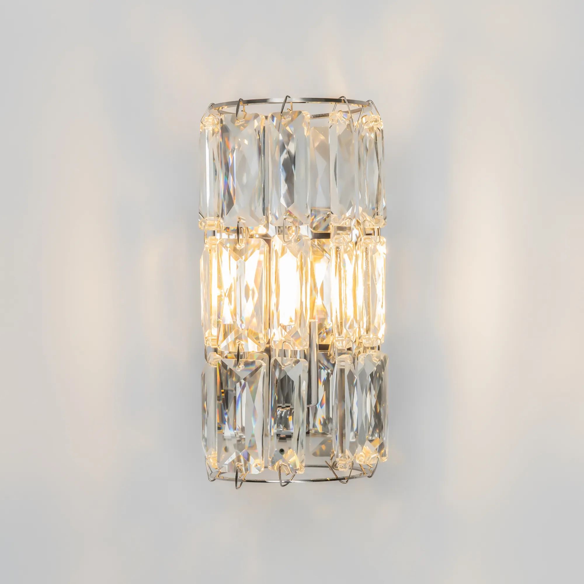 картинка Настенный светильник (бра) Maytoni DIA008WL-1CH