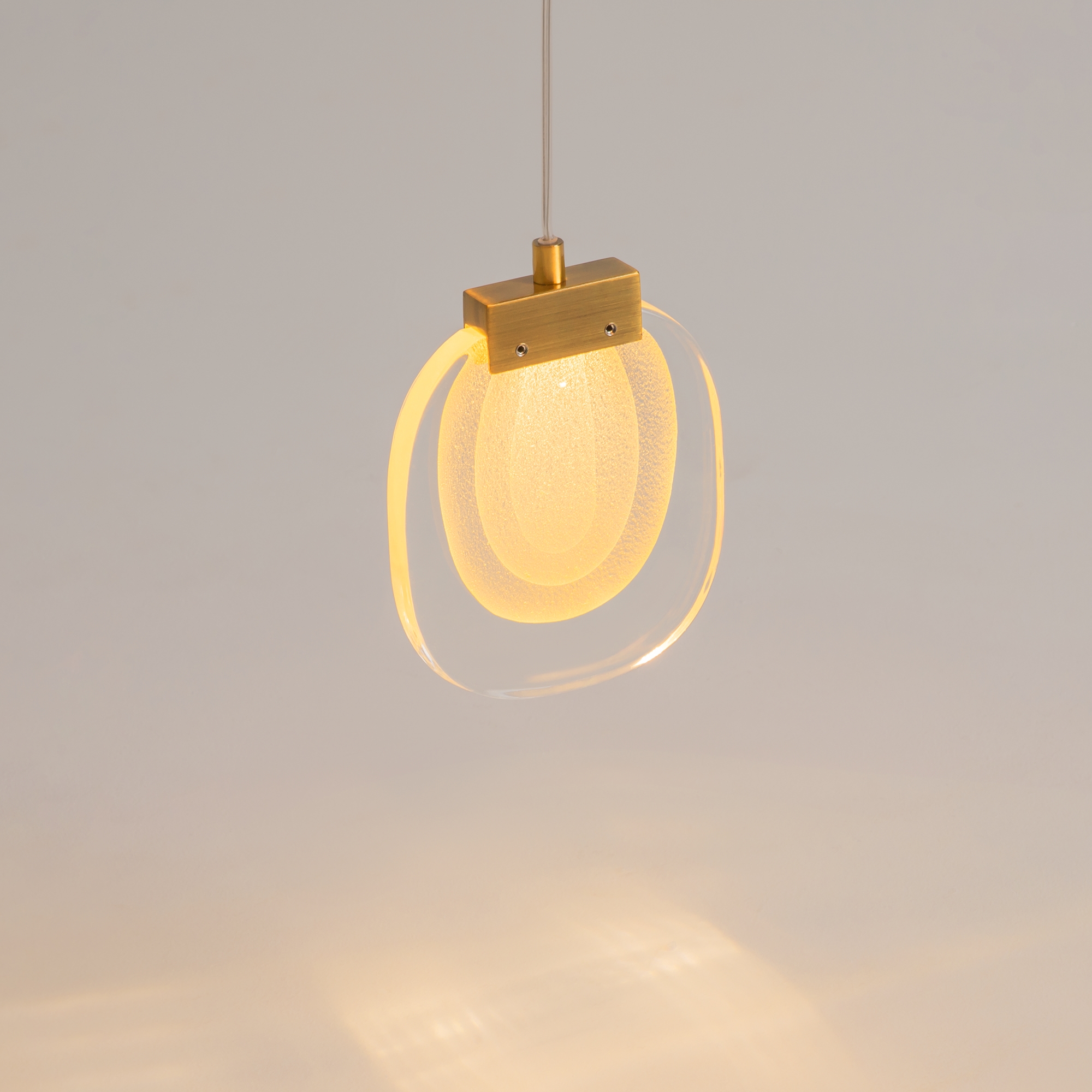 картинка Подвесной светильник Maytoni MOD367PL-L18BBSK