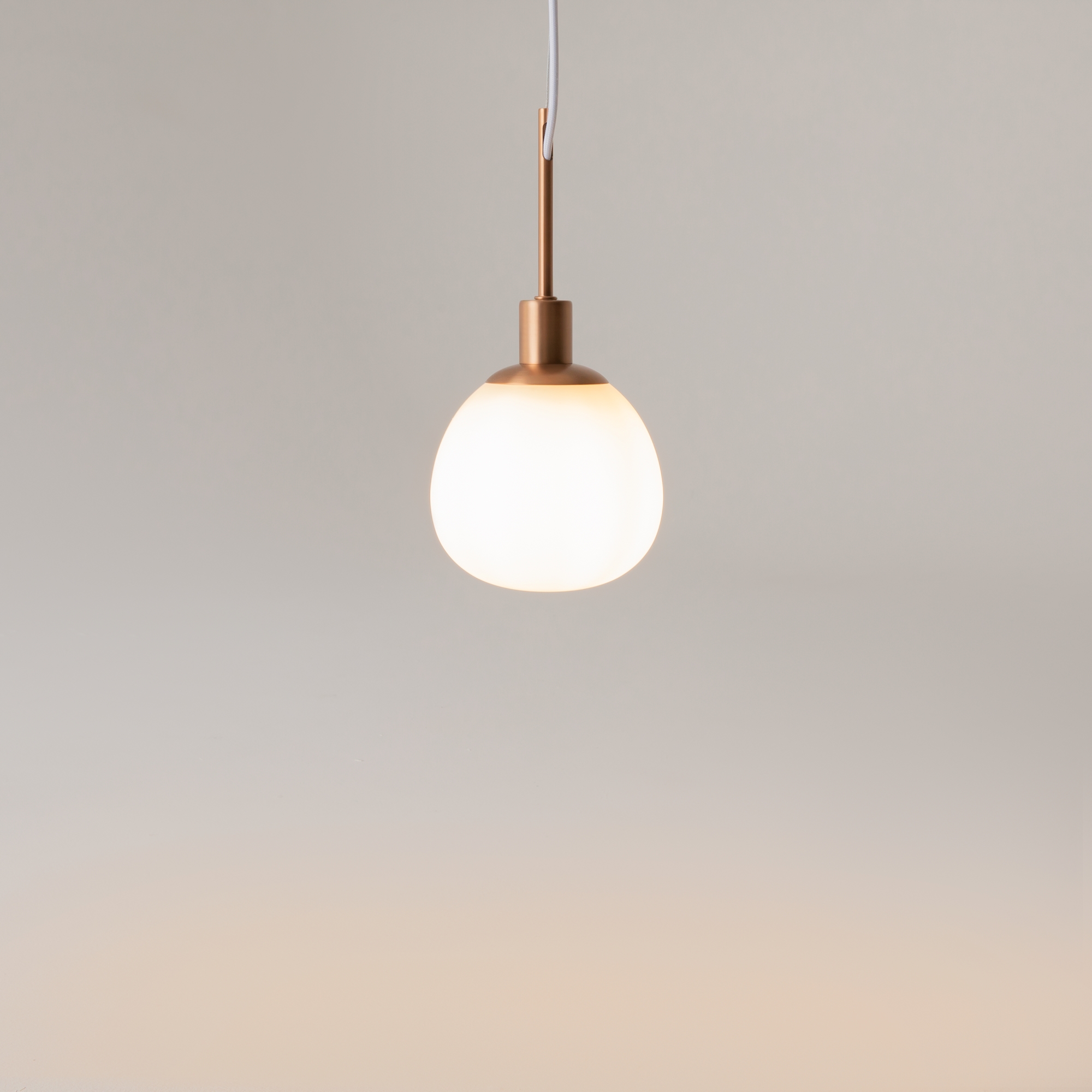 картинка Подвесной светильник Maytoni MOD221-PL-01-G