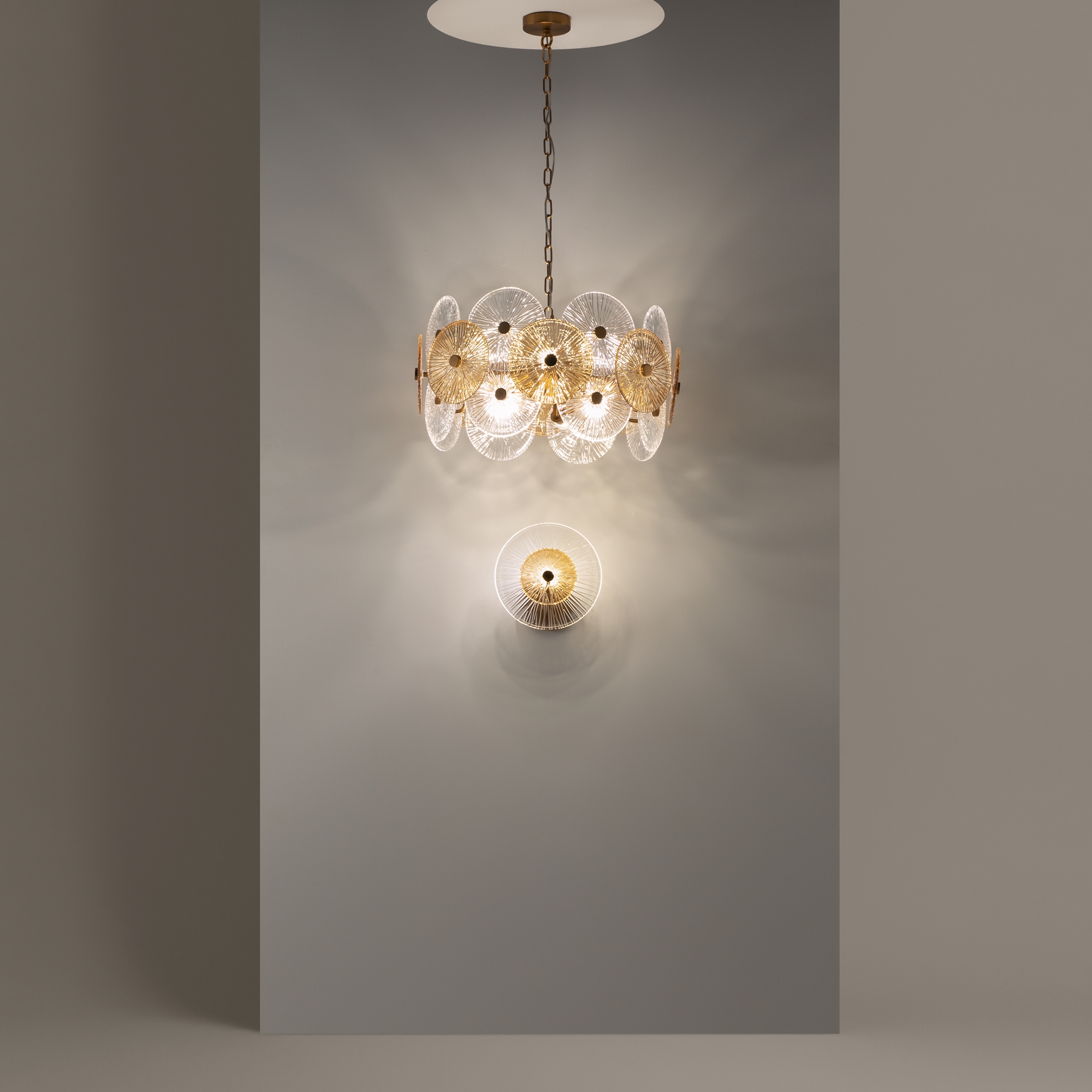 картинка Подвесной светильник Maytoni MOD007PL-08G