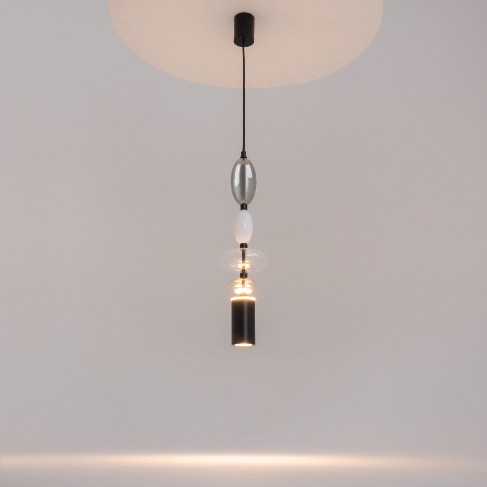 картинка Подвесной светильник Maytoni MOD071PL-L8B3K3