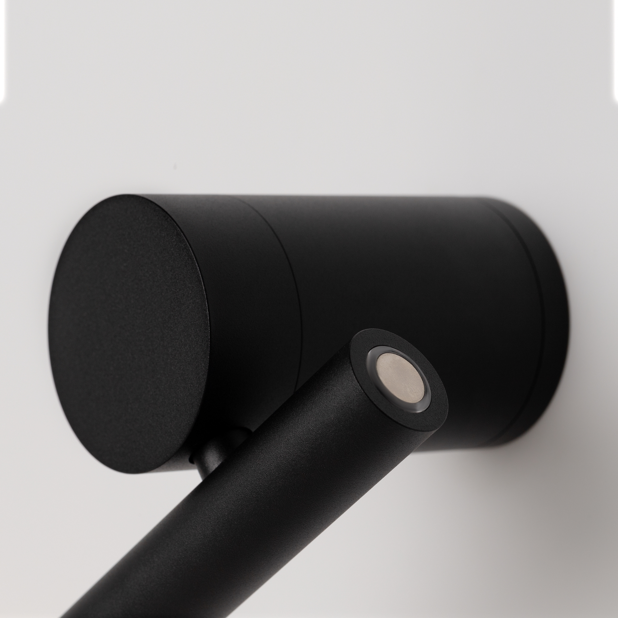 картинка Настенный светильник (бра) Maytoni MOD433WL-L3B3K1