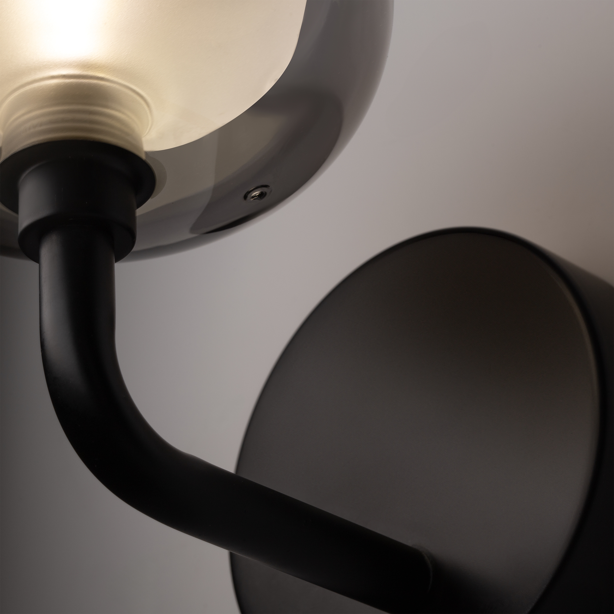 картинка Настенный светильник (бра) Freya FR5435WL-01B