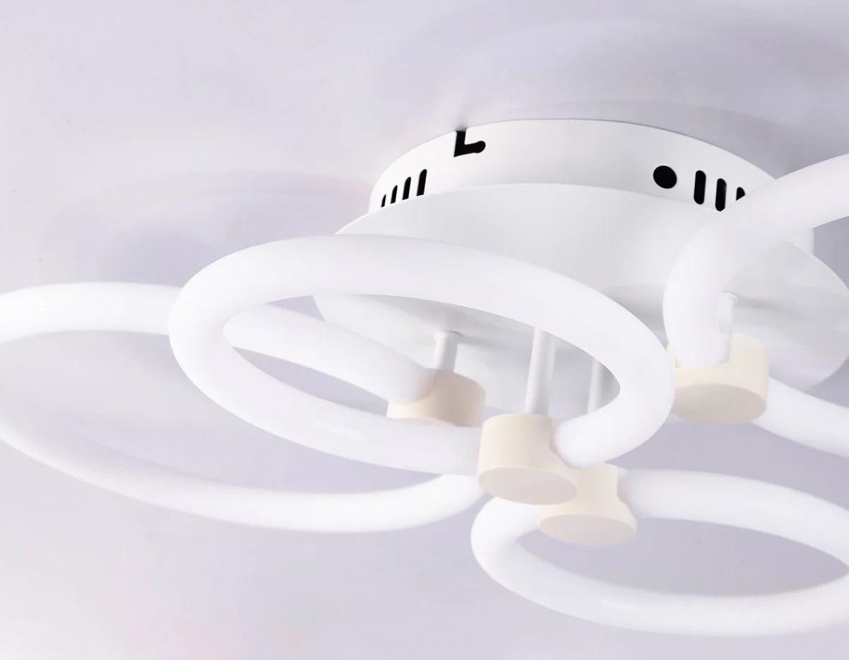 картинка Потолочный светодиодный светильник с пультом