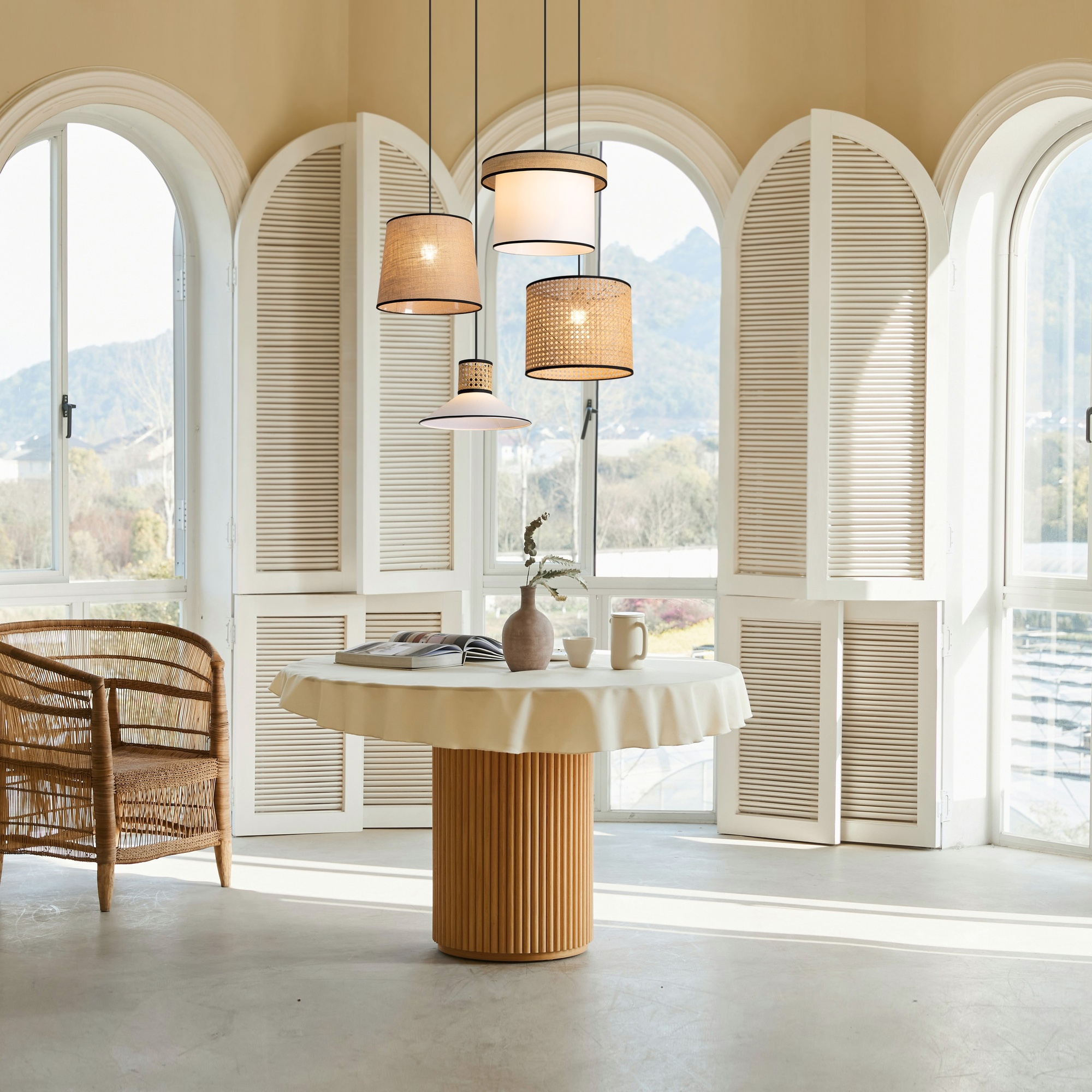 картинка Настенный светильник (бра) Freya FR5483WL-01B