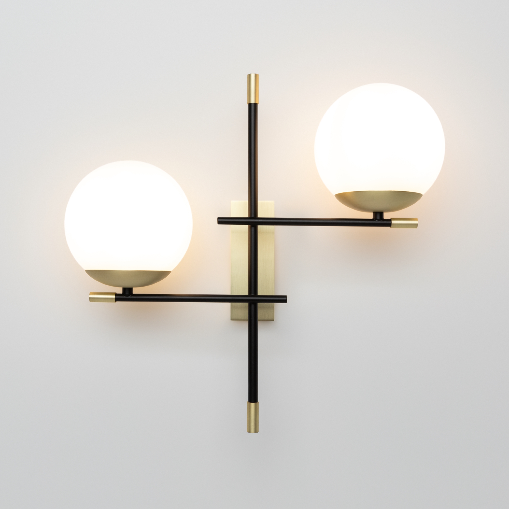 картинка Настенный светильник (бра) Maytoni MOD050WL-02G