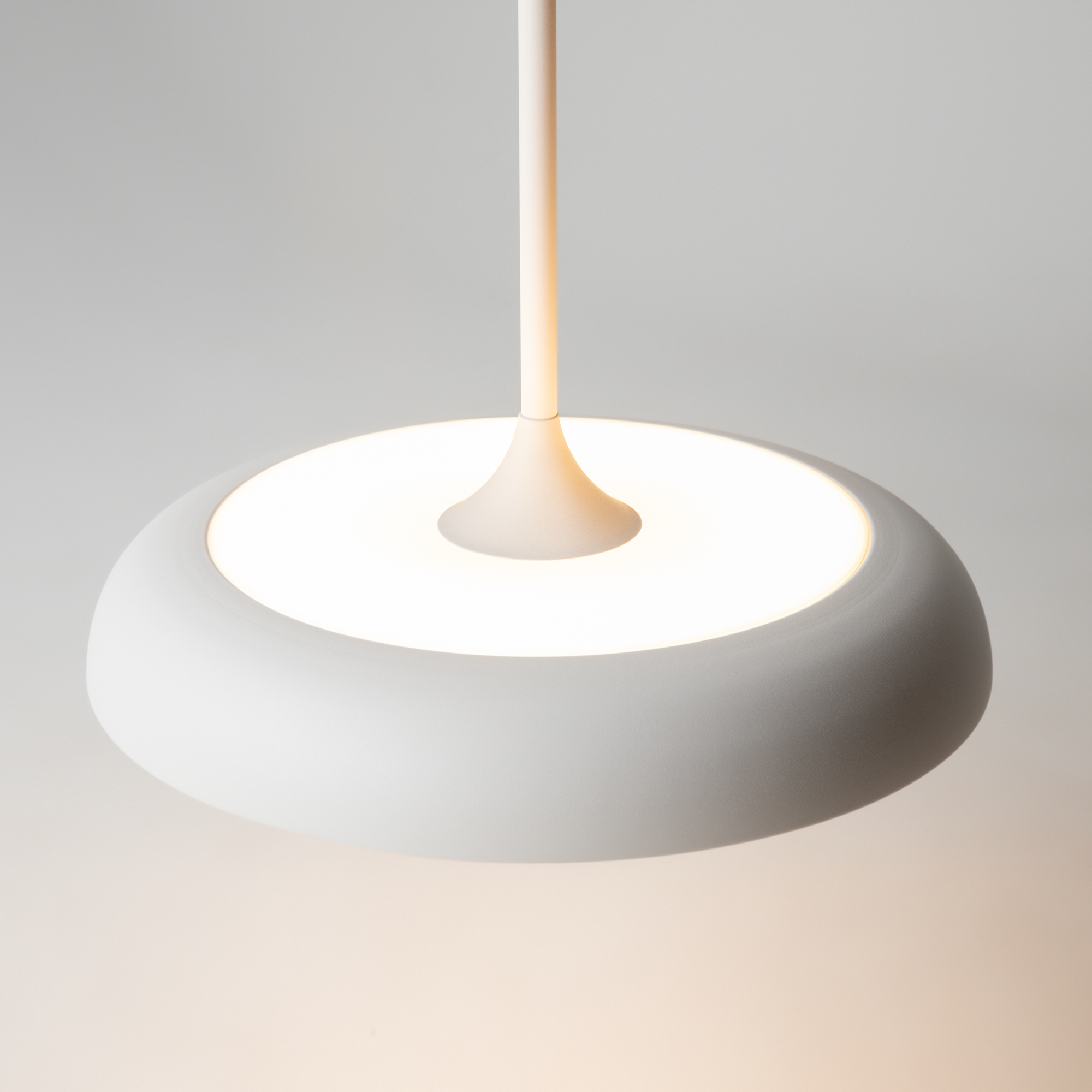 картинка Подвесной светильник Maytoni MOD189PL-L39W3K