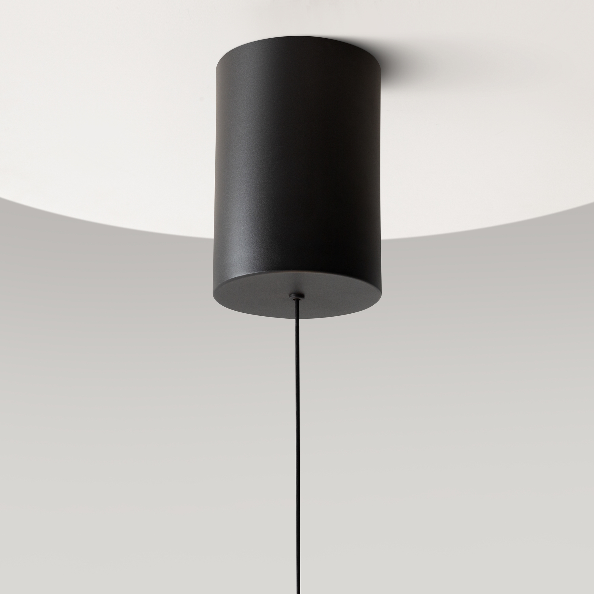 картинка Подвесной светильник Maytoni MOD189PL-L30B3K