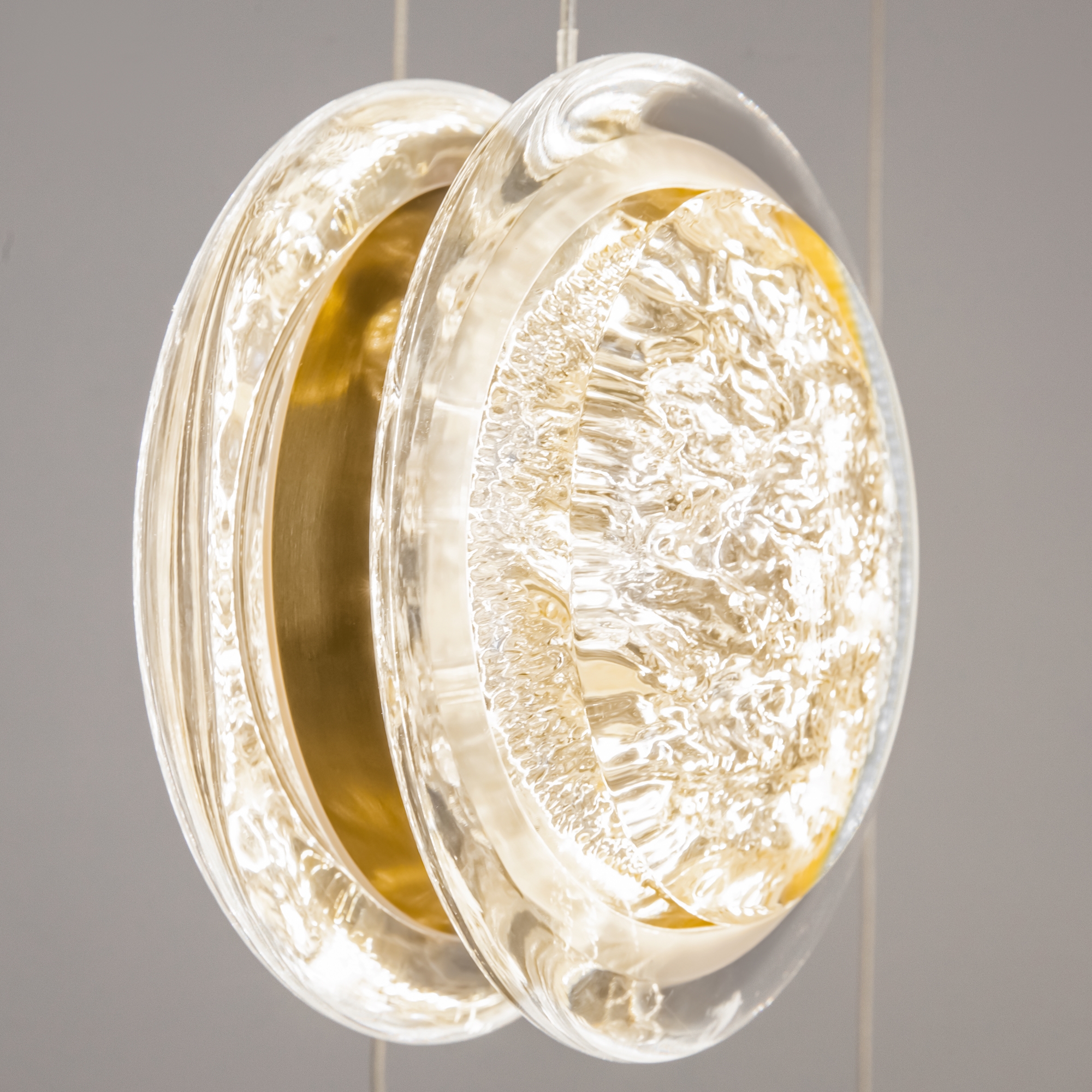 картинка Подвесной светильник Maytoni MOD361PL-L58BS3K